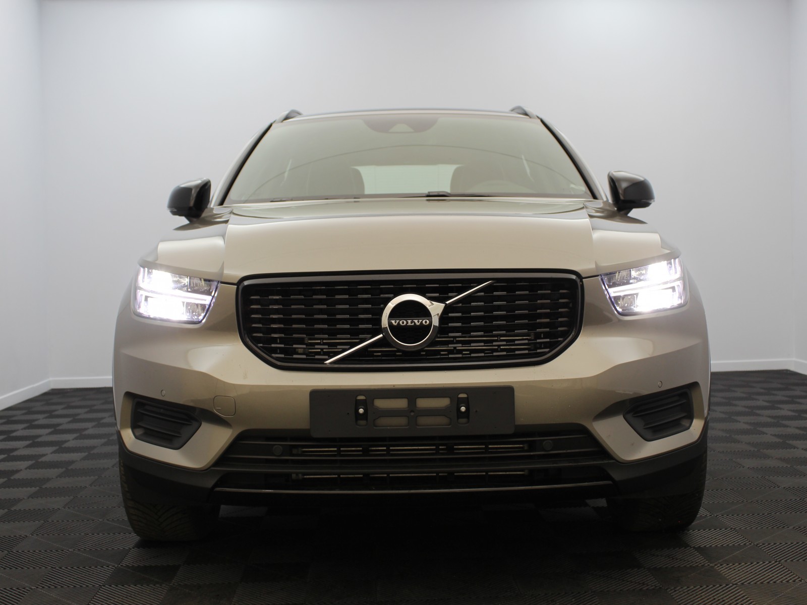 VOLVO - XC40 - #171686 - 4
