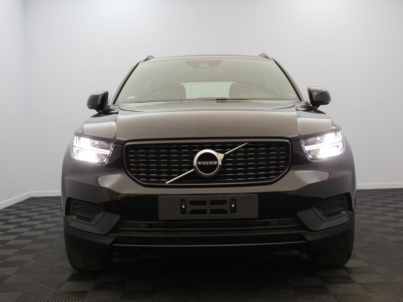 VOLVO - XC40 - #171725 - 4