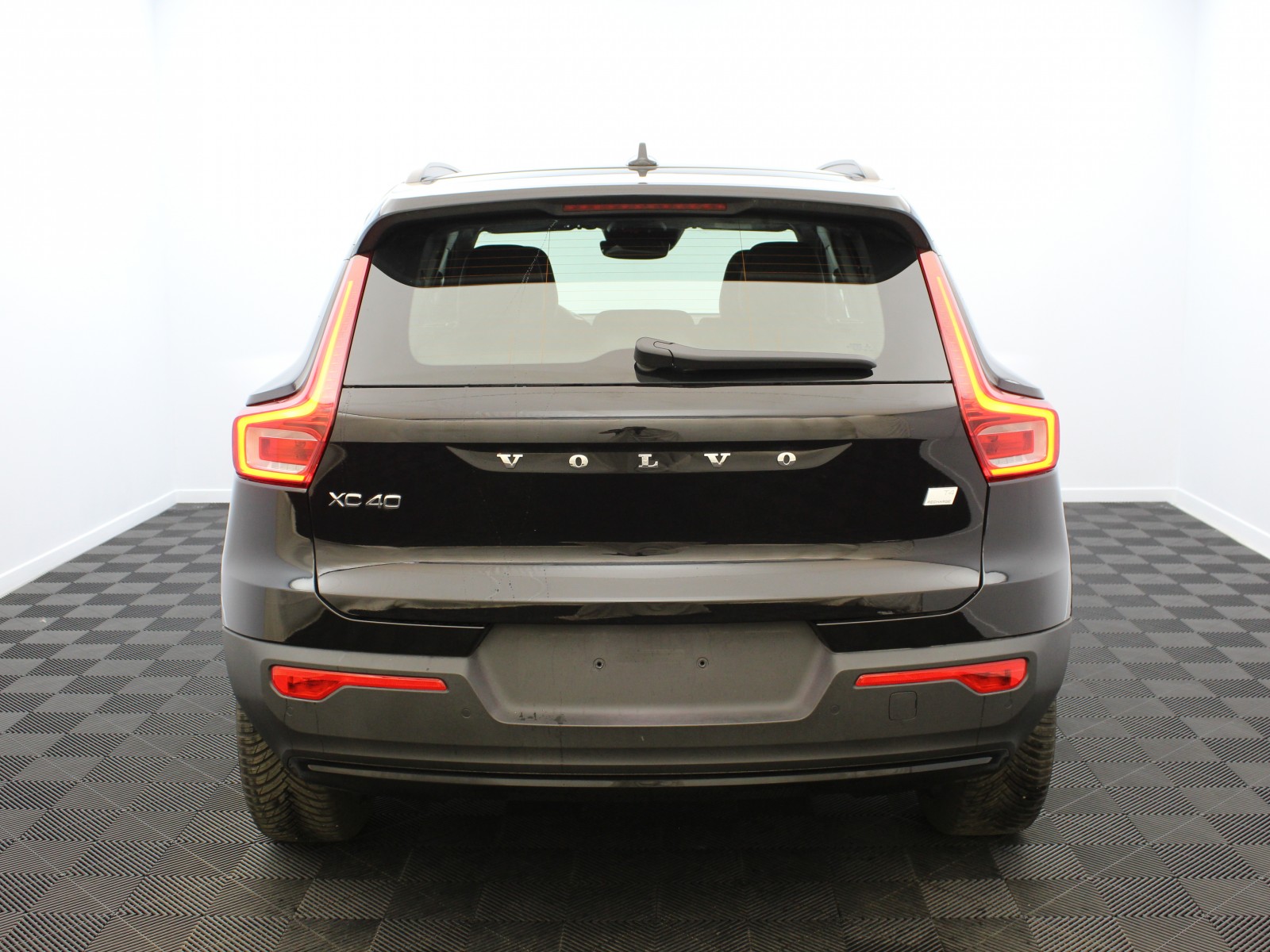 VOLVO - XC40 - #171725 - 5
