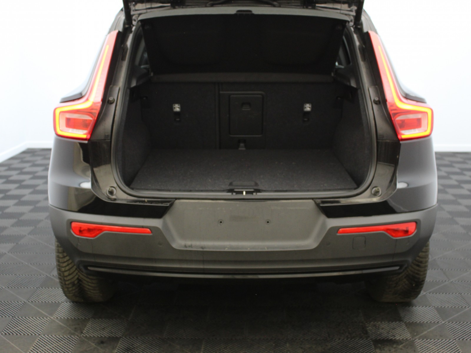 VOLVO - XC40 - #171725 - 13