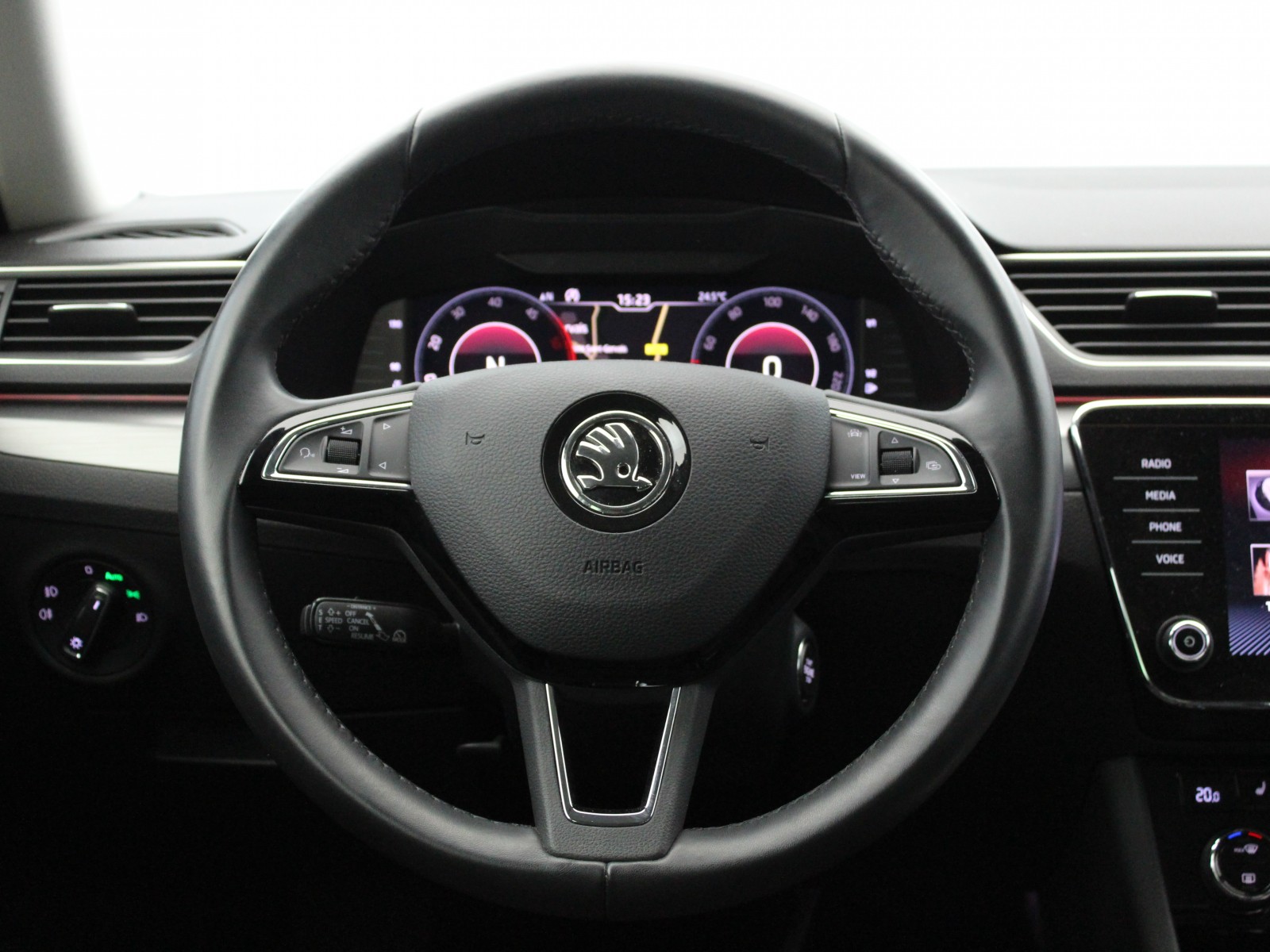 SKODA - SUPERB COMBI - #180431 - 10