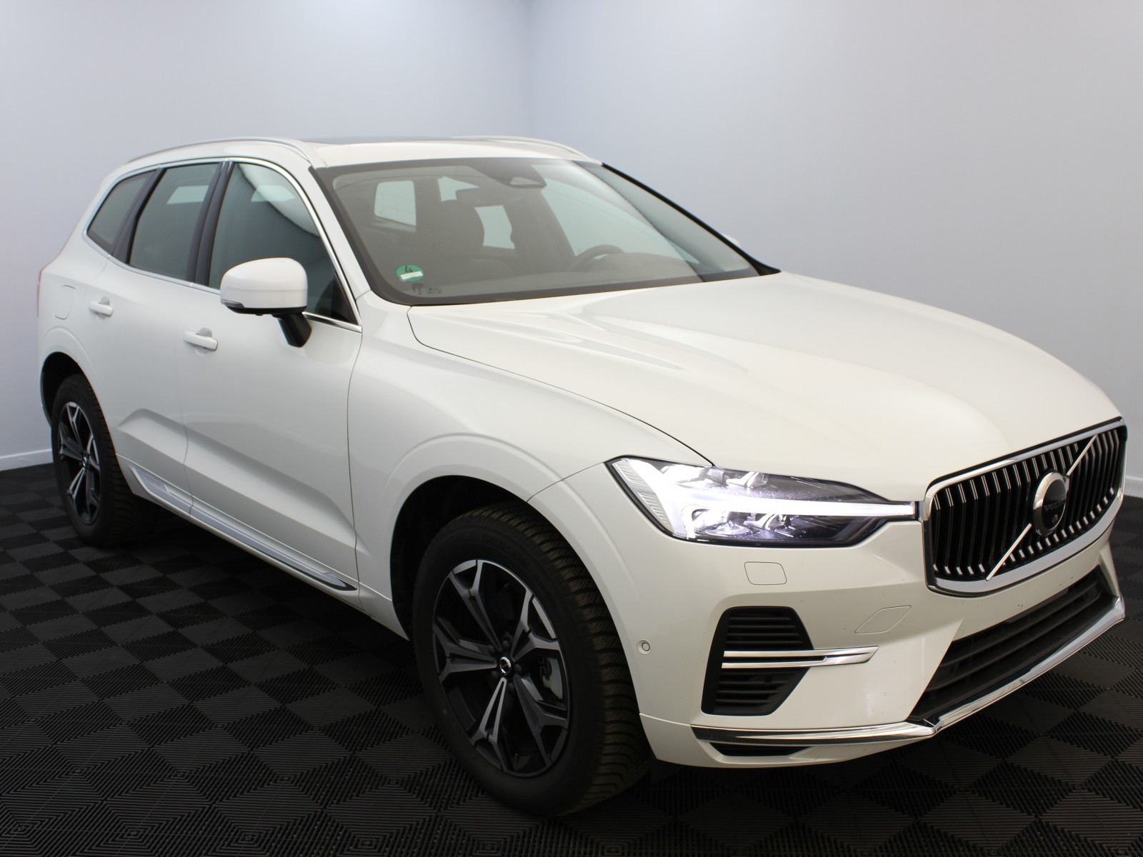 VOLVO - XC60 MY22 - #174943 - 1