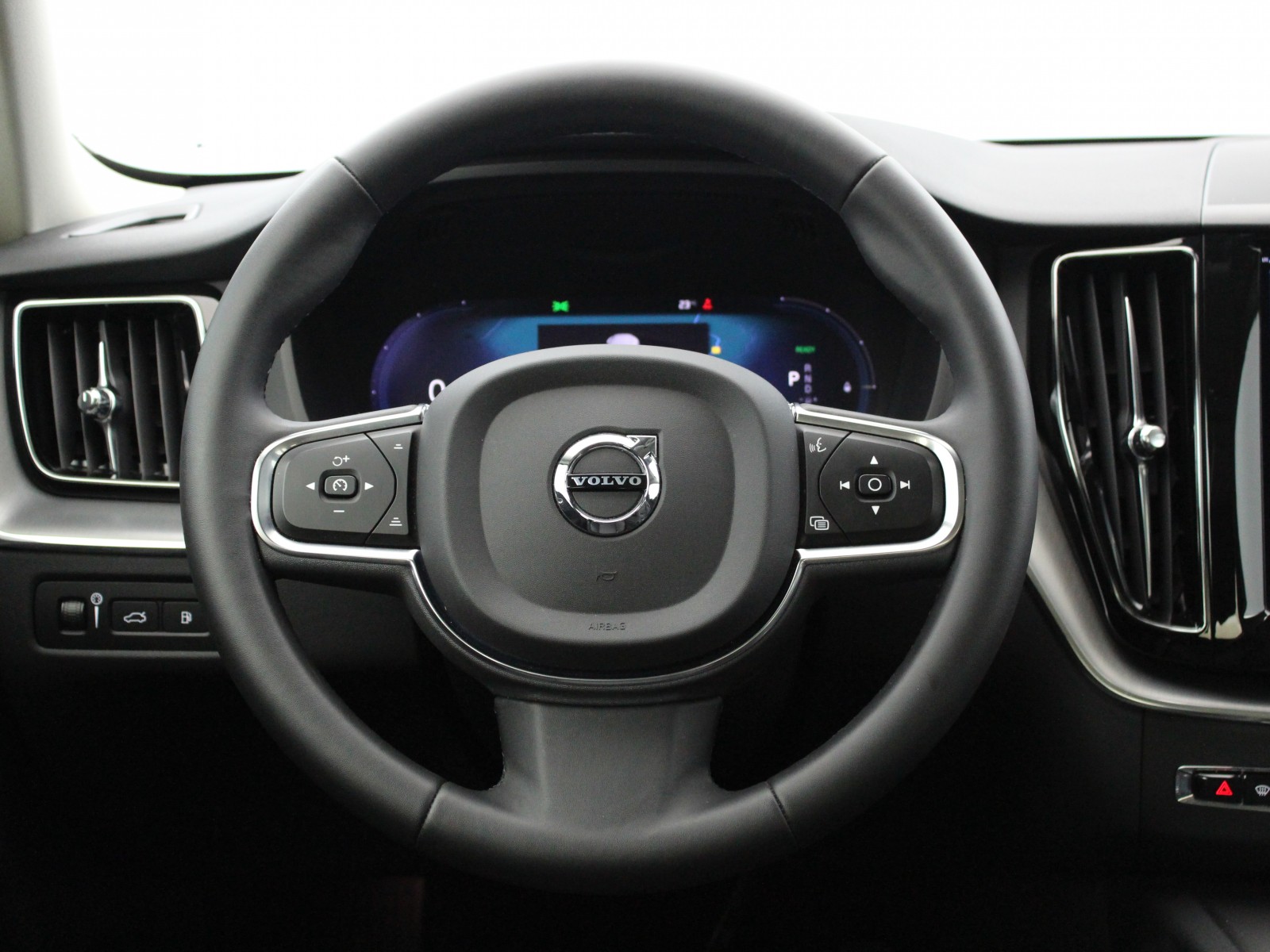 VOLVO - XC60 MY22 - #174943 - 10