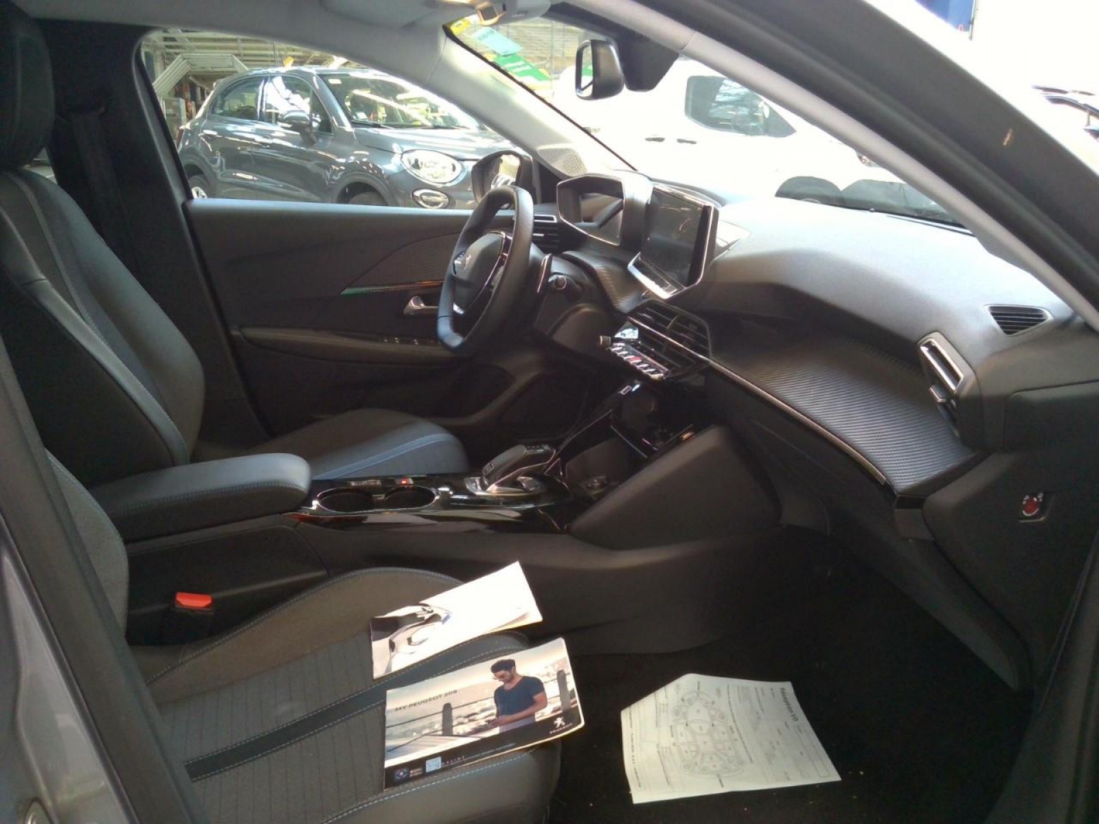 PEUGEOT - 208 - #181207 - 1