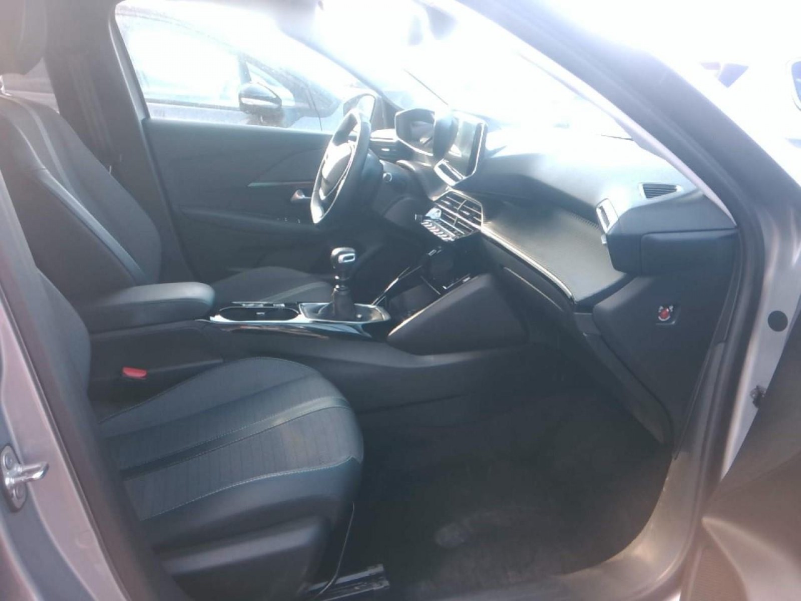 PEUGEOT - 208 - #181211 - 1