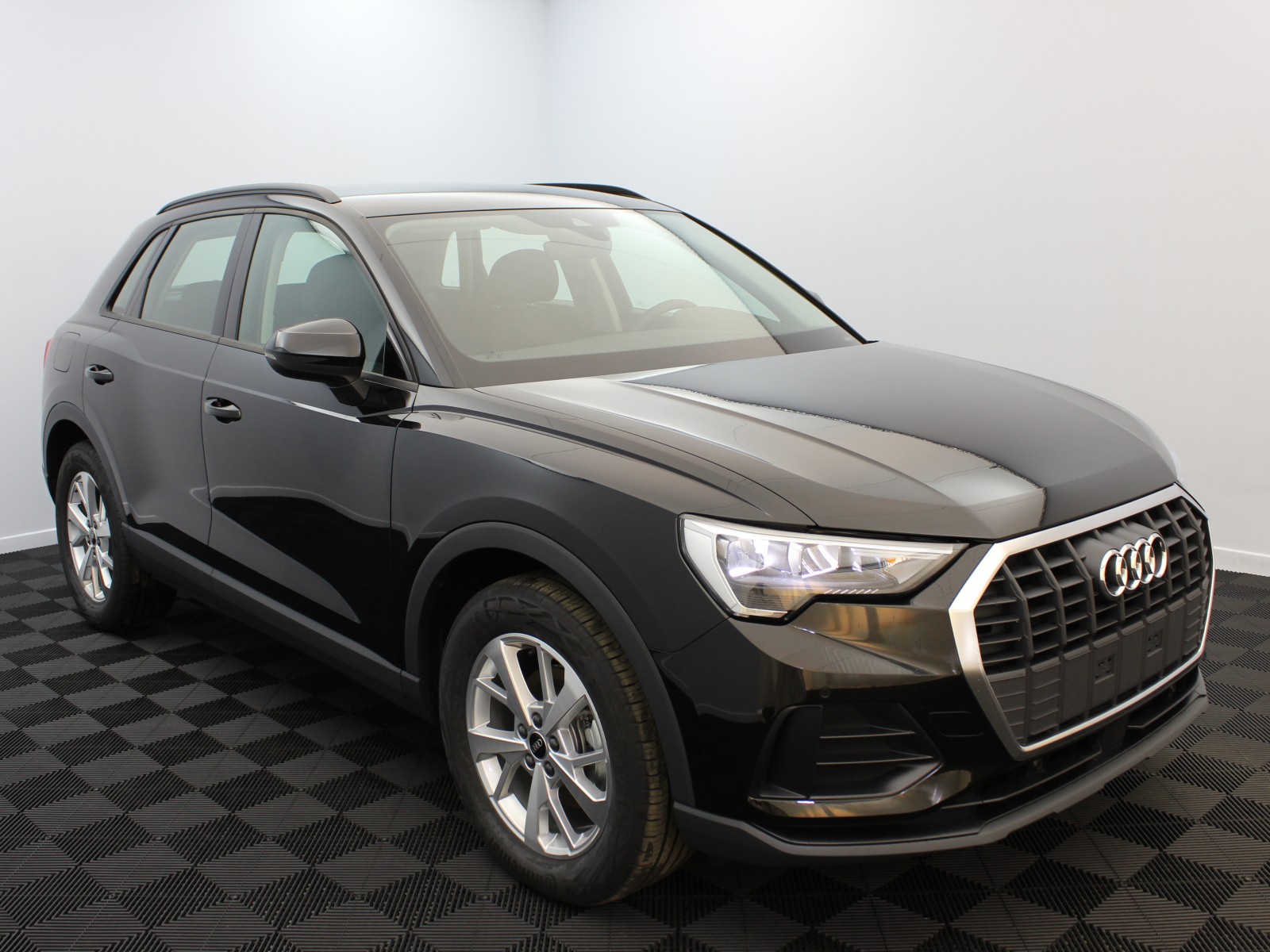 AUDI - Q3 - #174527 - 1