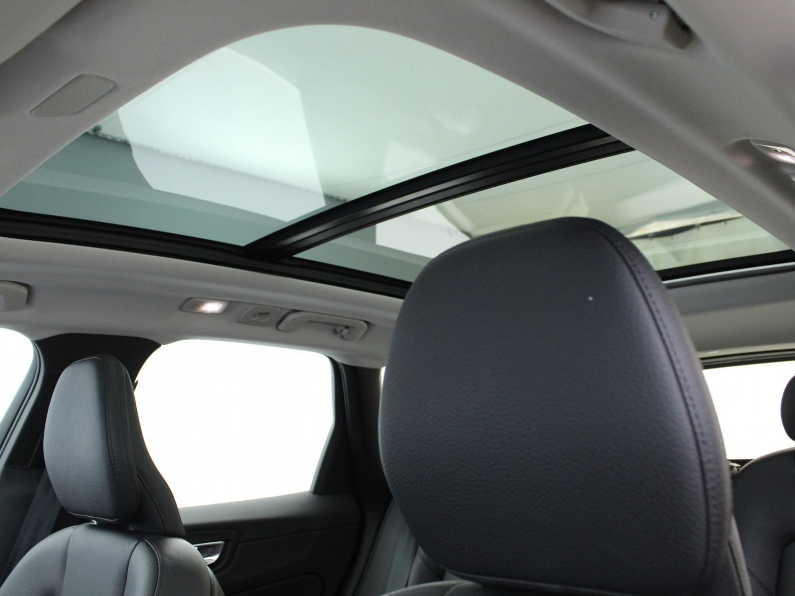 VOLVO - XC60 MY22 - #174939 - 14
