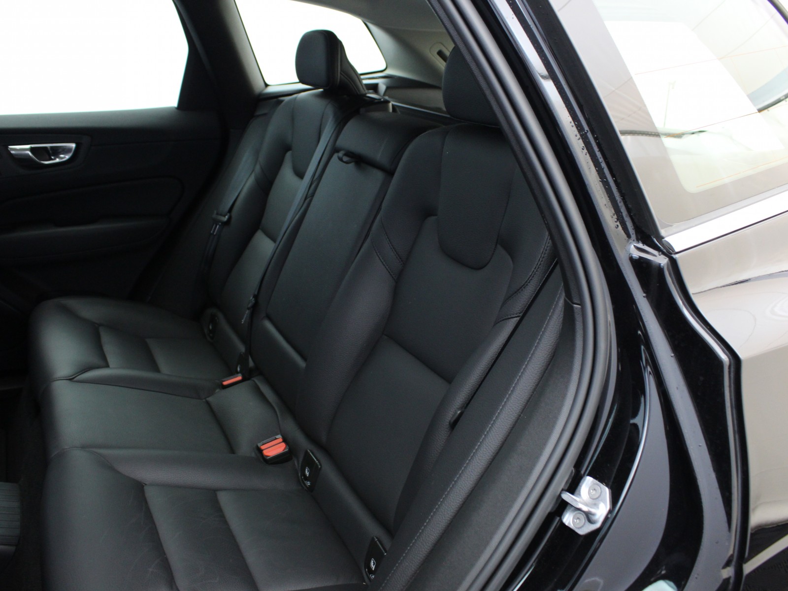VOLVO - XC60 MY22 - #174936 - 8