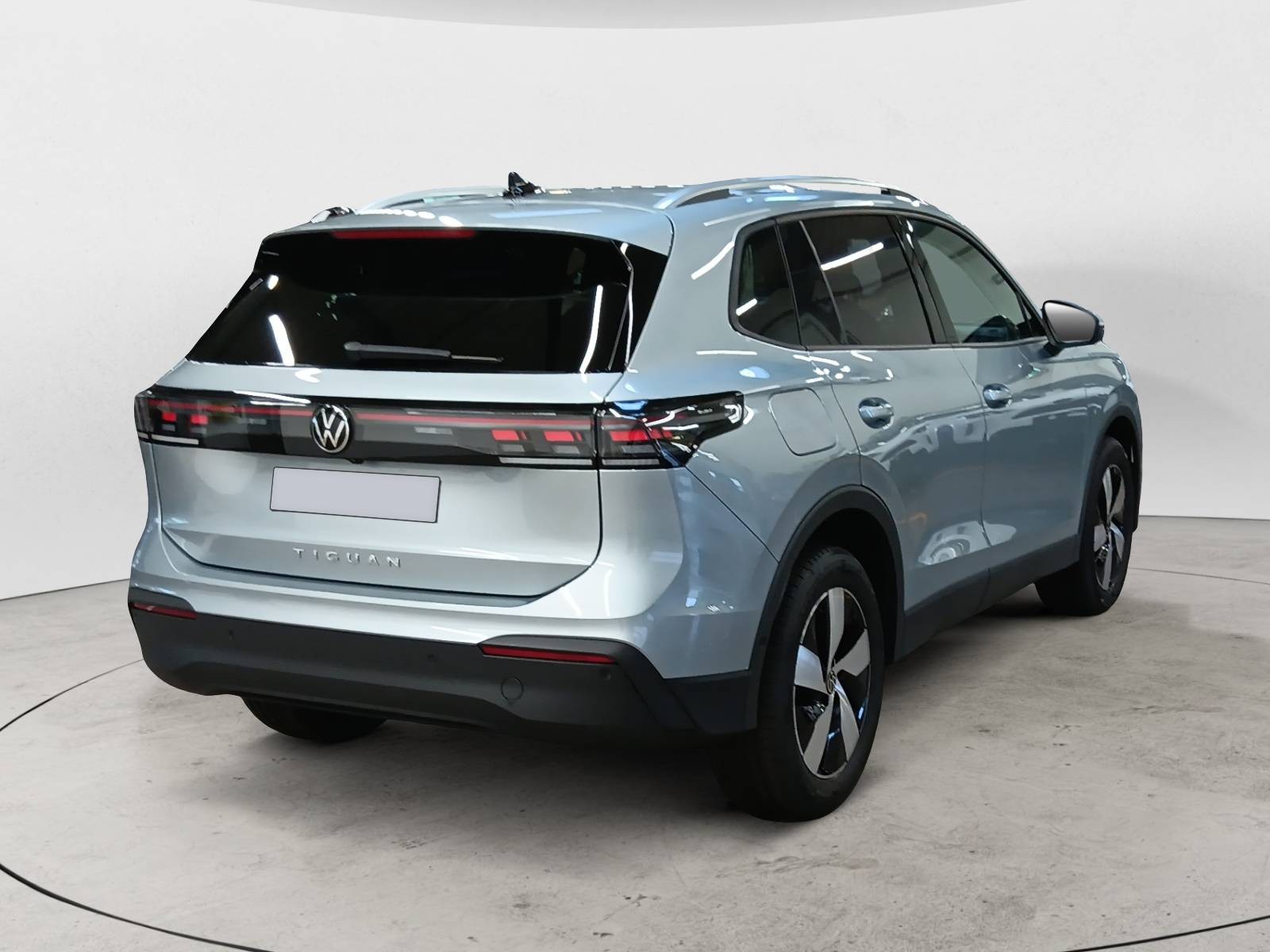 VOLKSWAGEN - TIGUAN - #727759 - 3