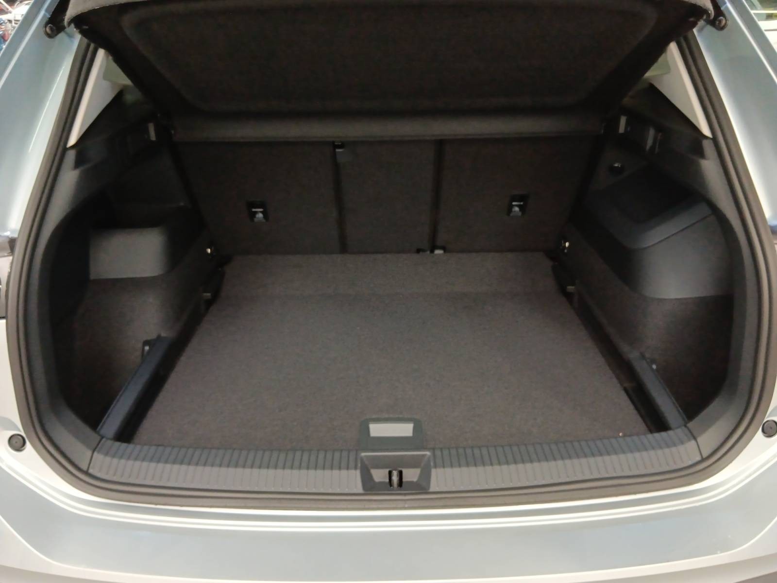 VOLKSWAGEN - TIGUAN - #727759 - 12