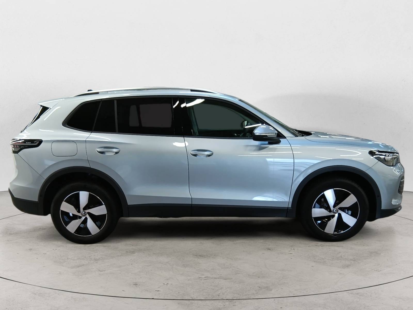 VOLKSWAGEN - TIGUAN - #727759 - 14