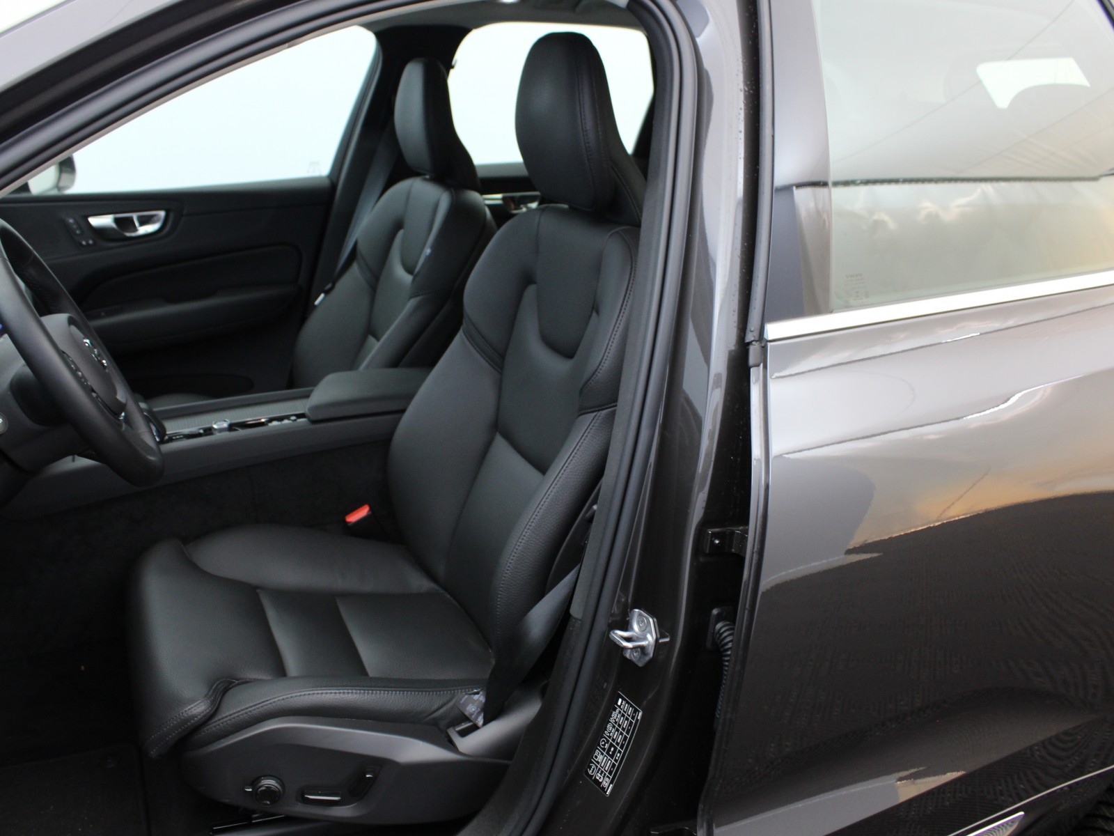 VOLVO - XC60 MY22 - #174940 - 7