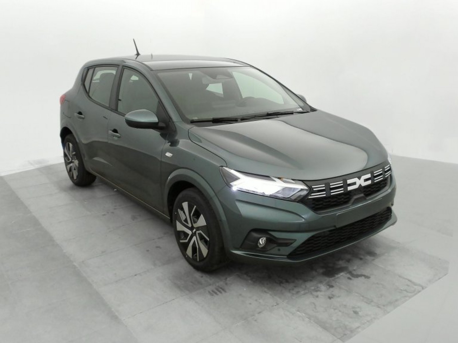 DACIA - Sandero - #740152 - 0
