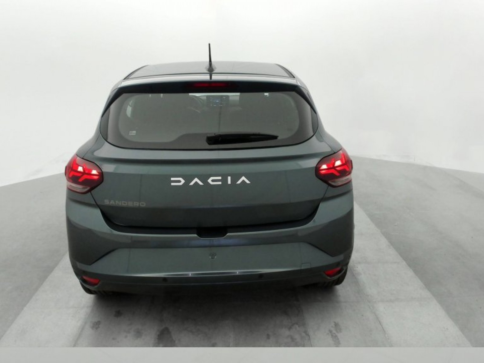 DACIA - Sandero - #740152 - 11