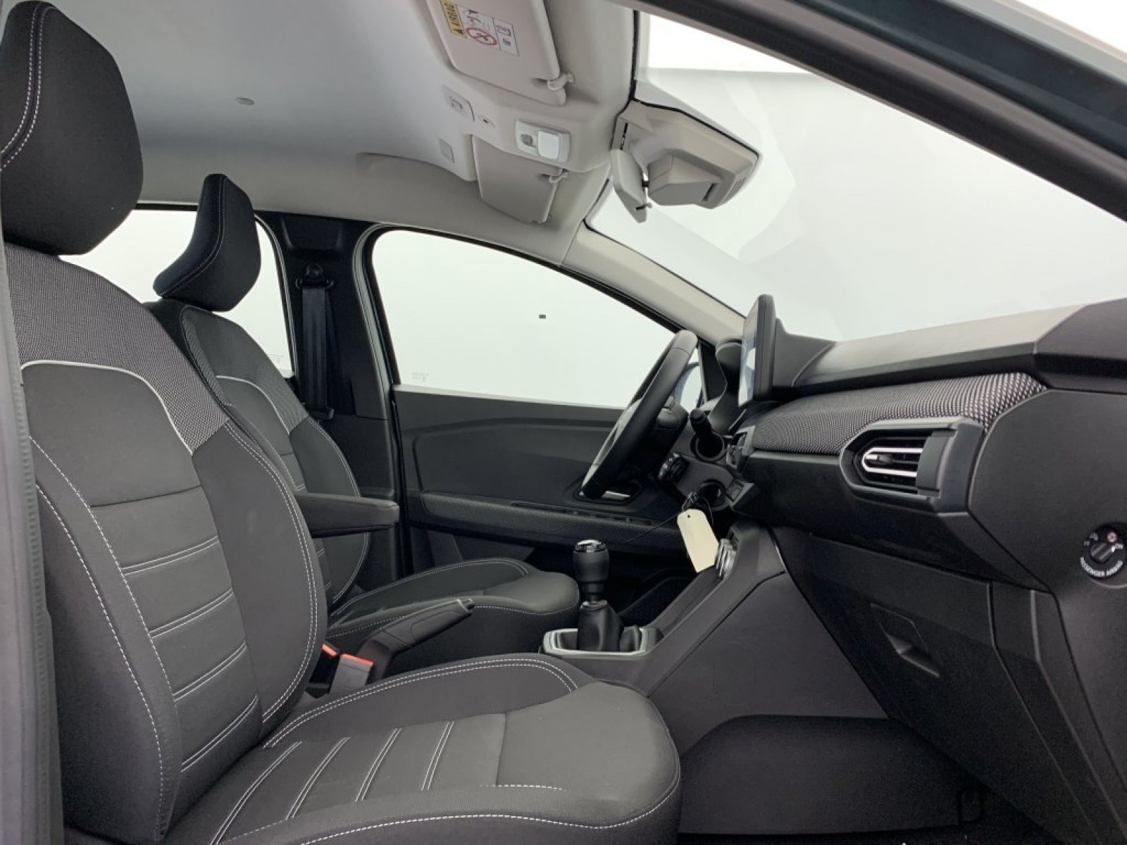DACIA - Sandero - #740152 - 16