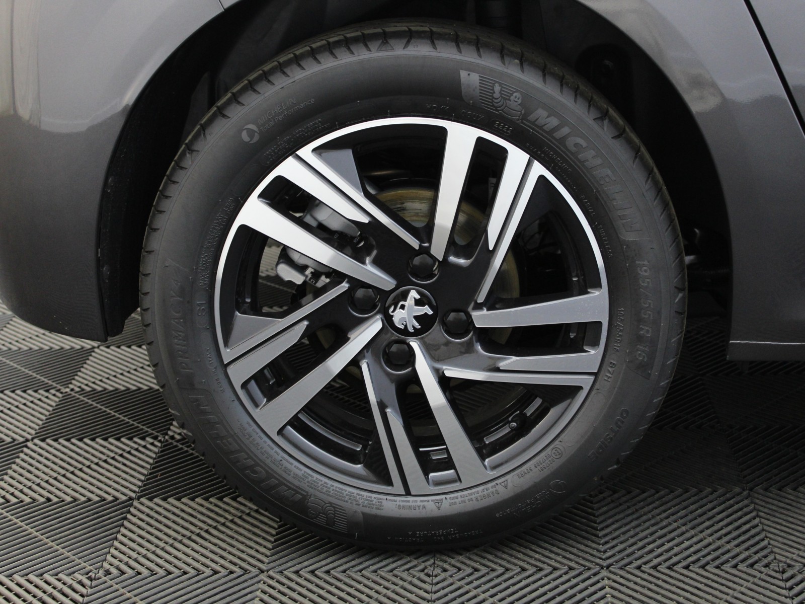 PEUGEOT - 208 - #181341 - 6