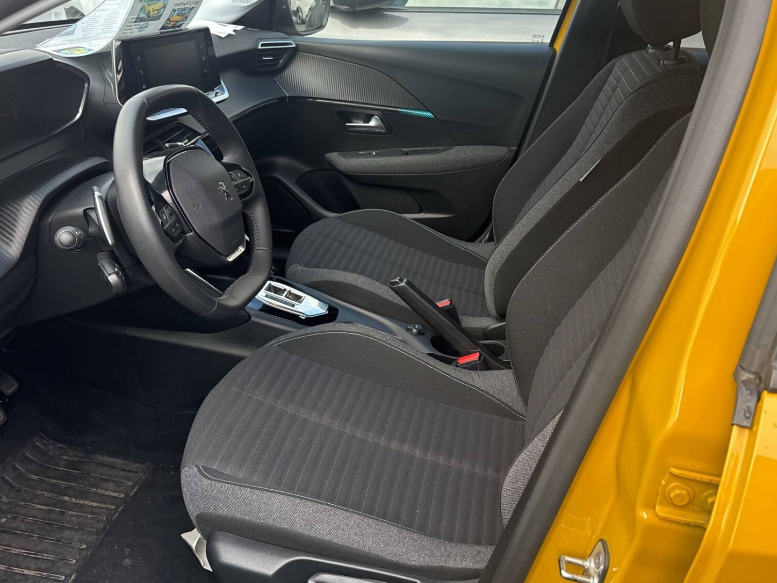 PEUGEOT - 208 - #836106 - 9