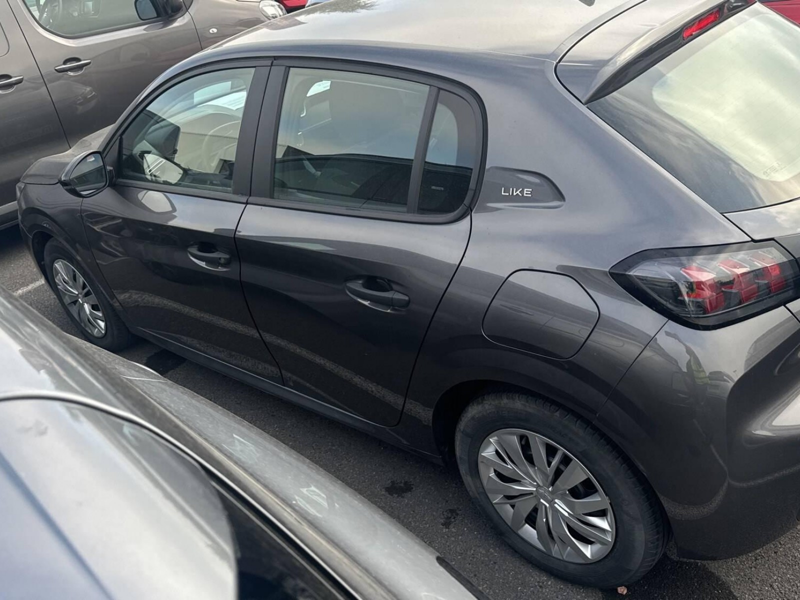 PEUGEOT - 208 - #836107 - 3