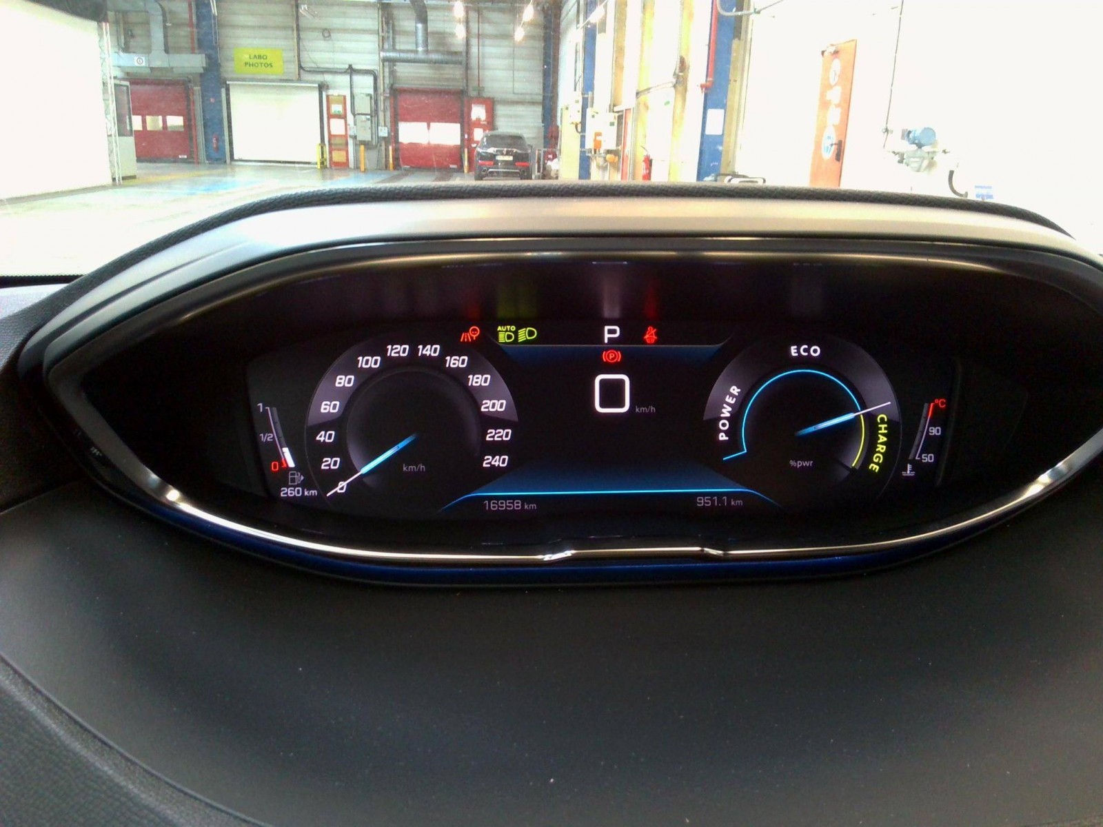 PEUGEOT - 5008 - #836366 - 5