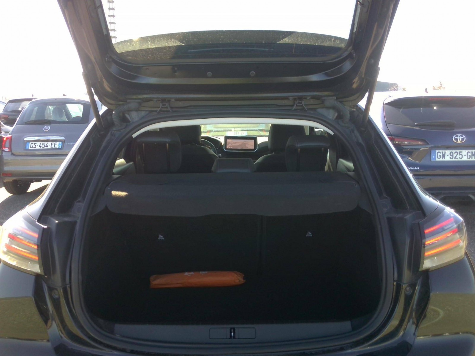 PEUGEOT - 208 - #836344 - 3