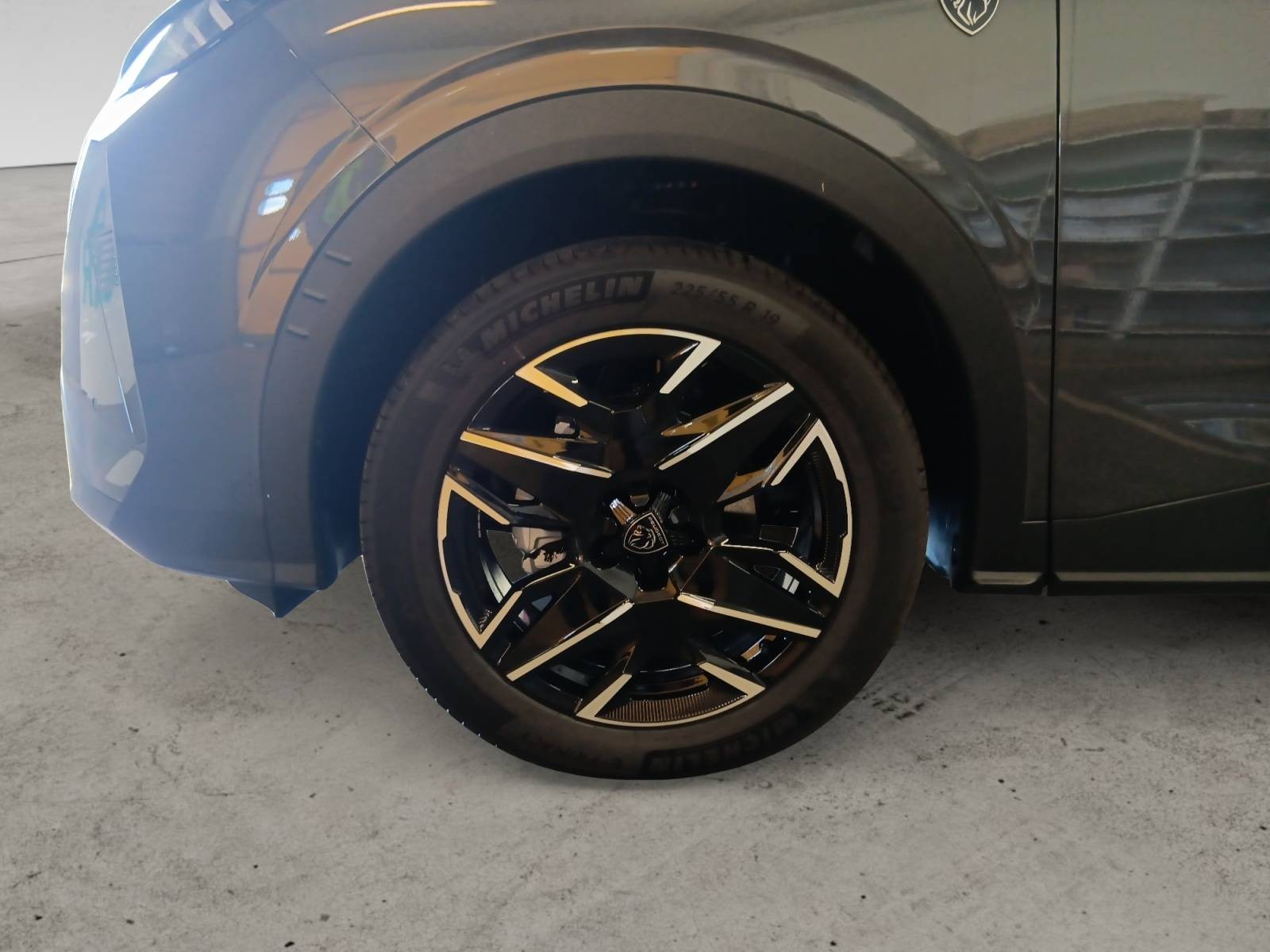 PEUGEOT - 3008 - #637549 - 6