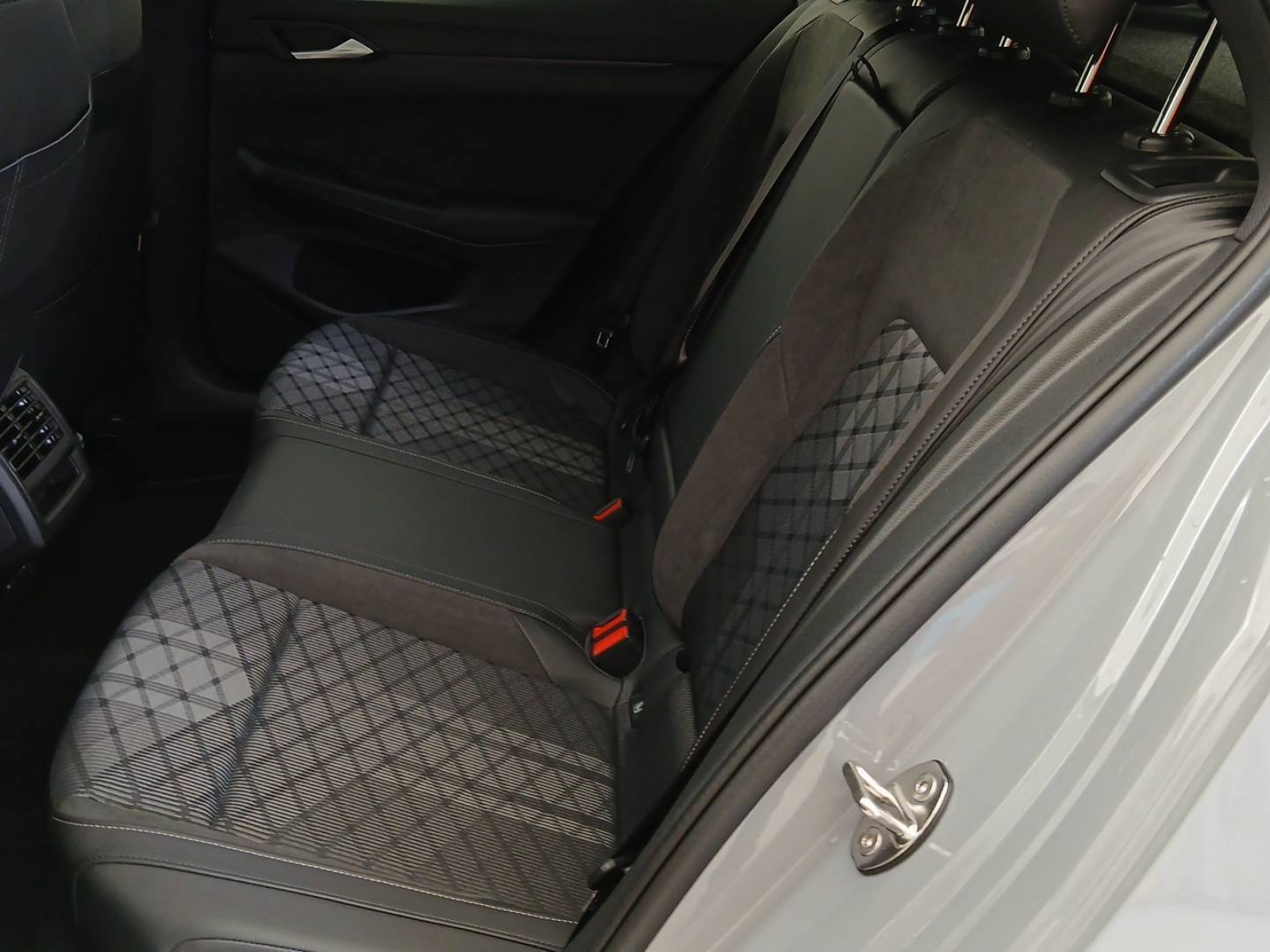 VOLKSWAGEN - GOLF - #818507 - 8