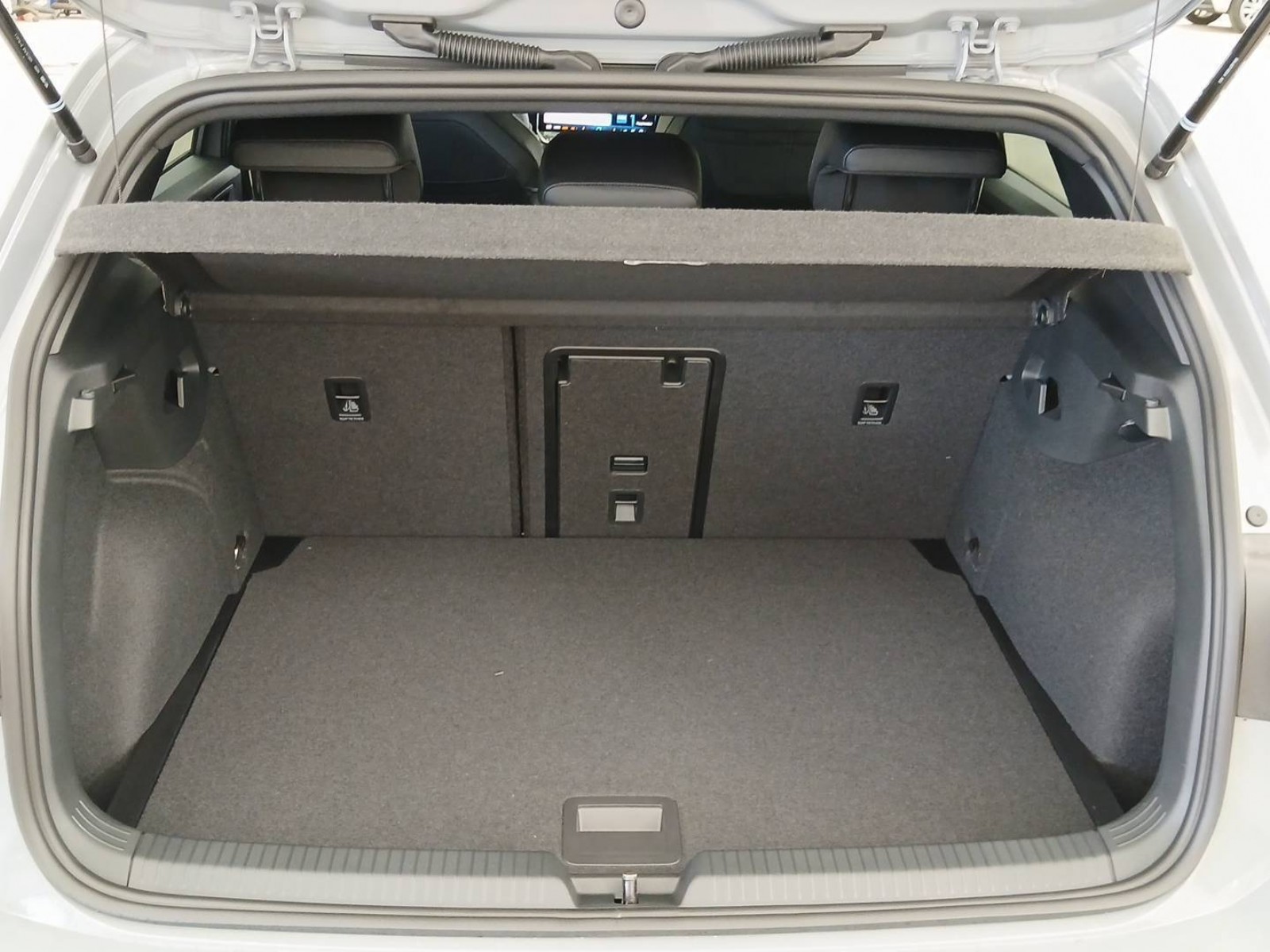 VOLKSWAGEN - GOLF - #778963 - 12