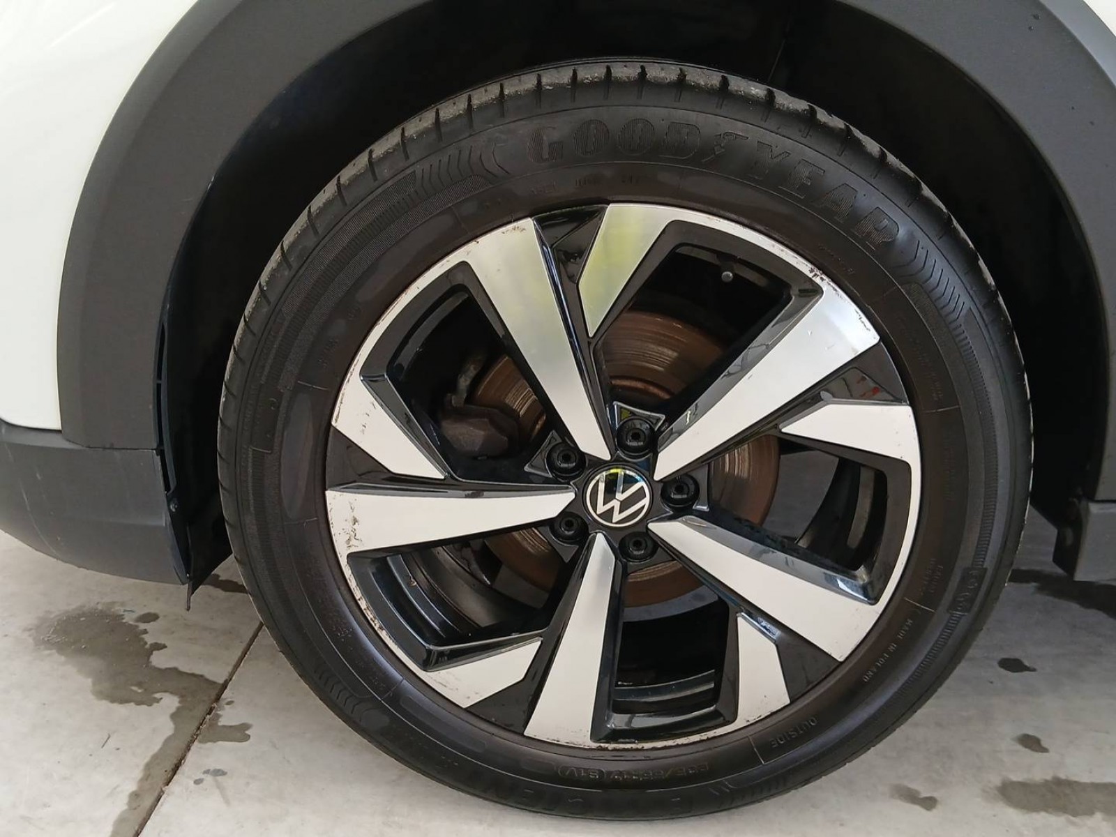 VOLKSWAGEN - TAIGO - #681094 - 6