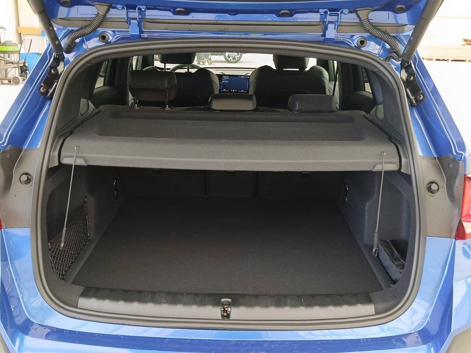 BMW - X1 U11 - #571676 - 12