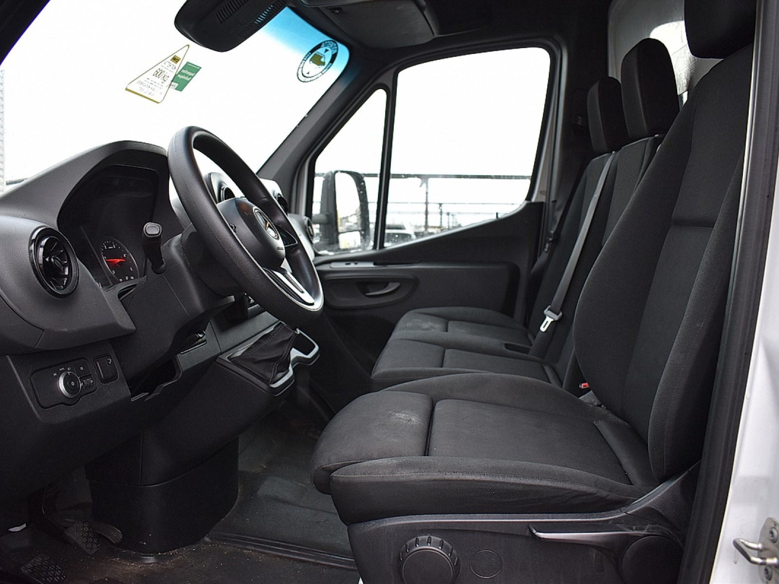 MERCEDES - SPRINTER CAISSE GRAND VOLUME 20M3 +HAYON - #181100 - 7