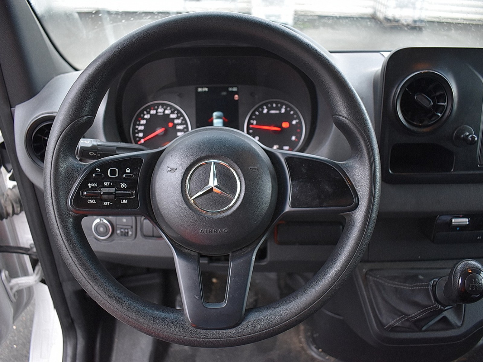 MERCEDES - SPRINTER CAISSE GRAND VOLUME 20M3 +HAYON - #181100 - 10