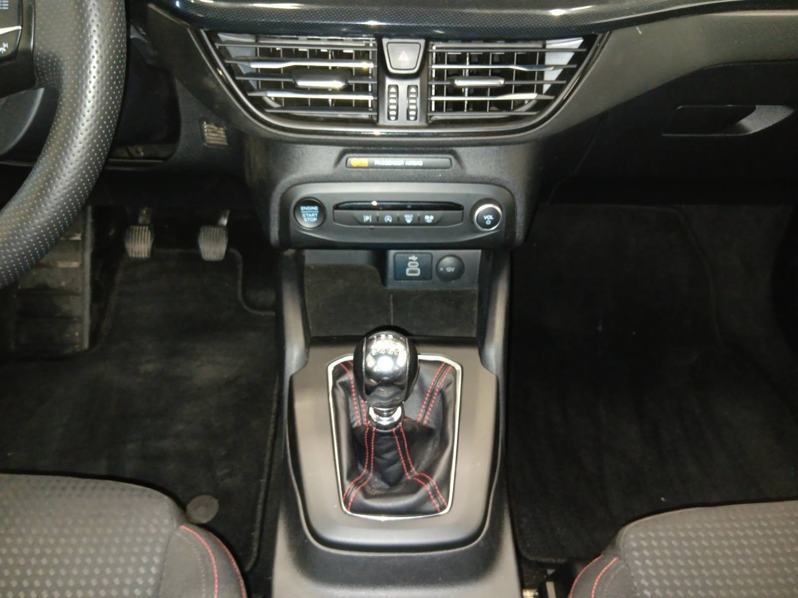 FORD - FOCUS SW - #771090 - 12