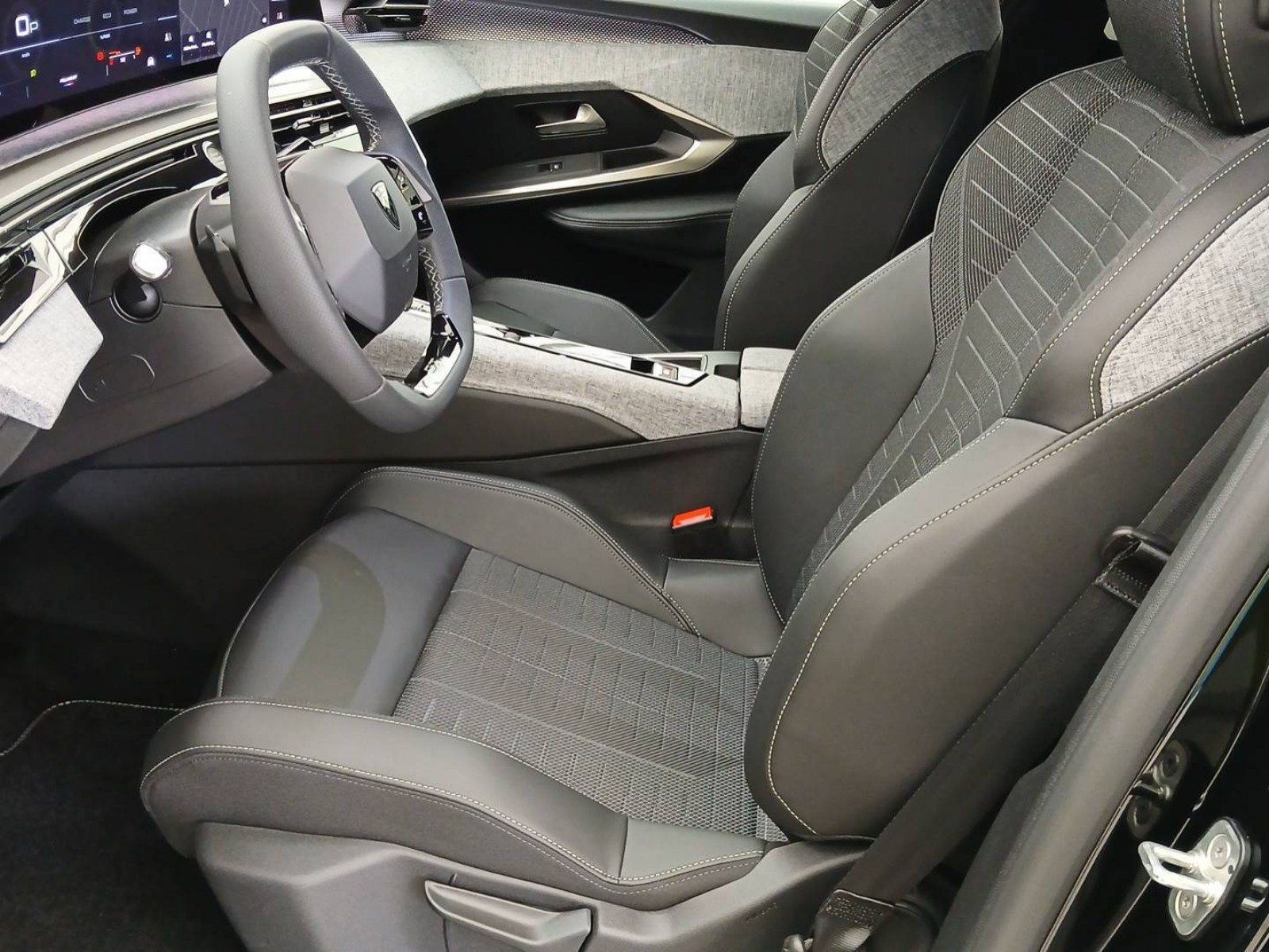 PEUGEOT - 3008 - #637584 - 6