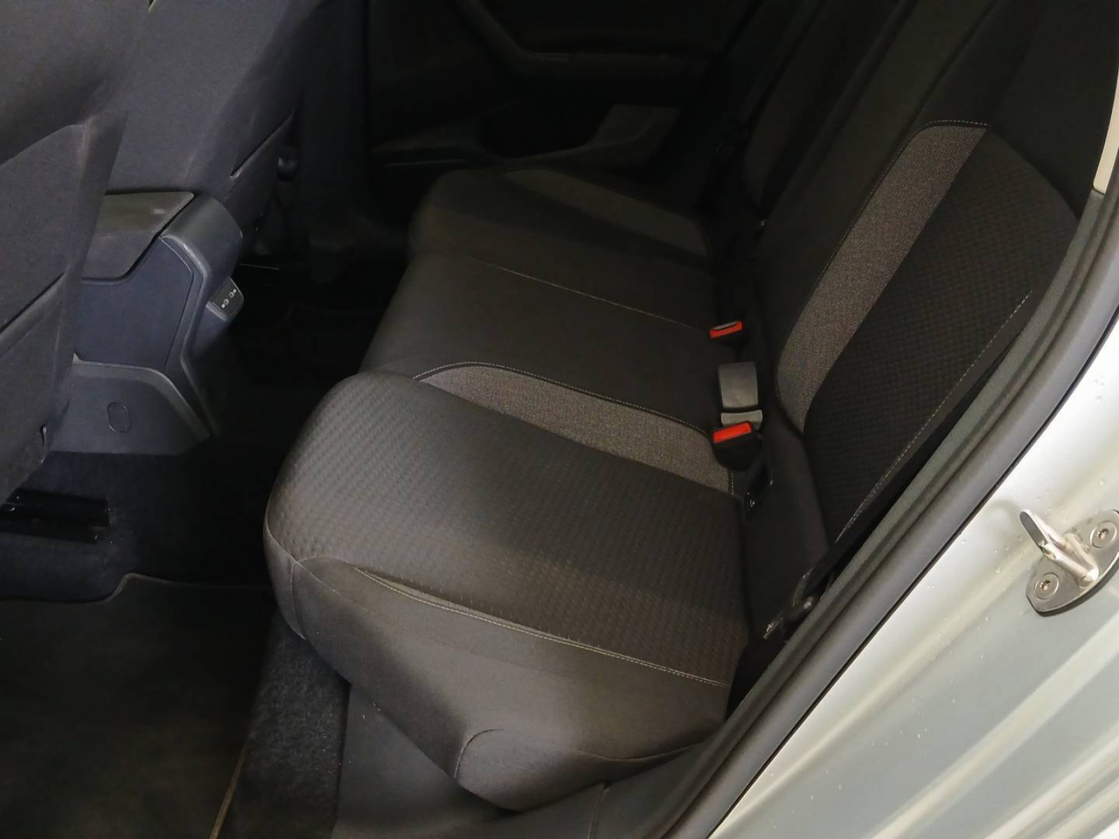 VOLKSWAGEN - TAIGO - #825136 - 16