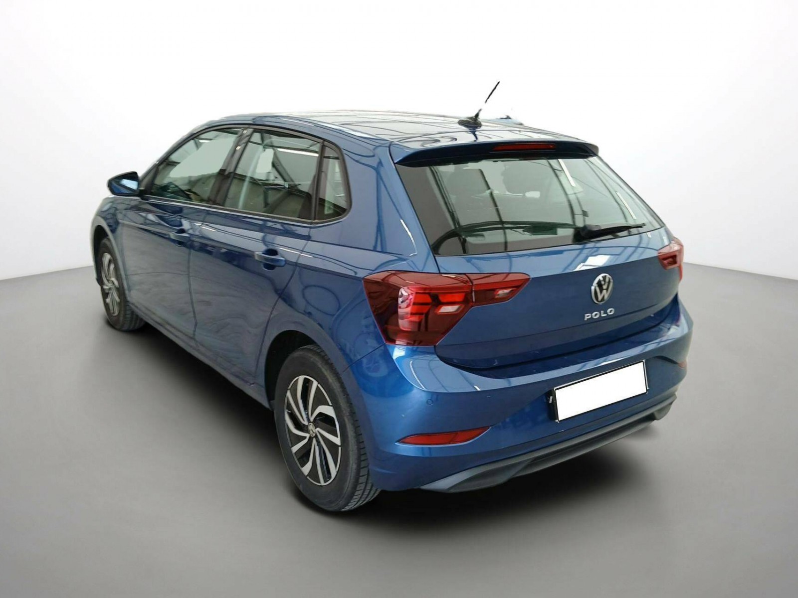 VOLKSWAGEN - POLO - #823678 - 5