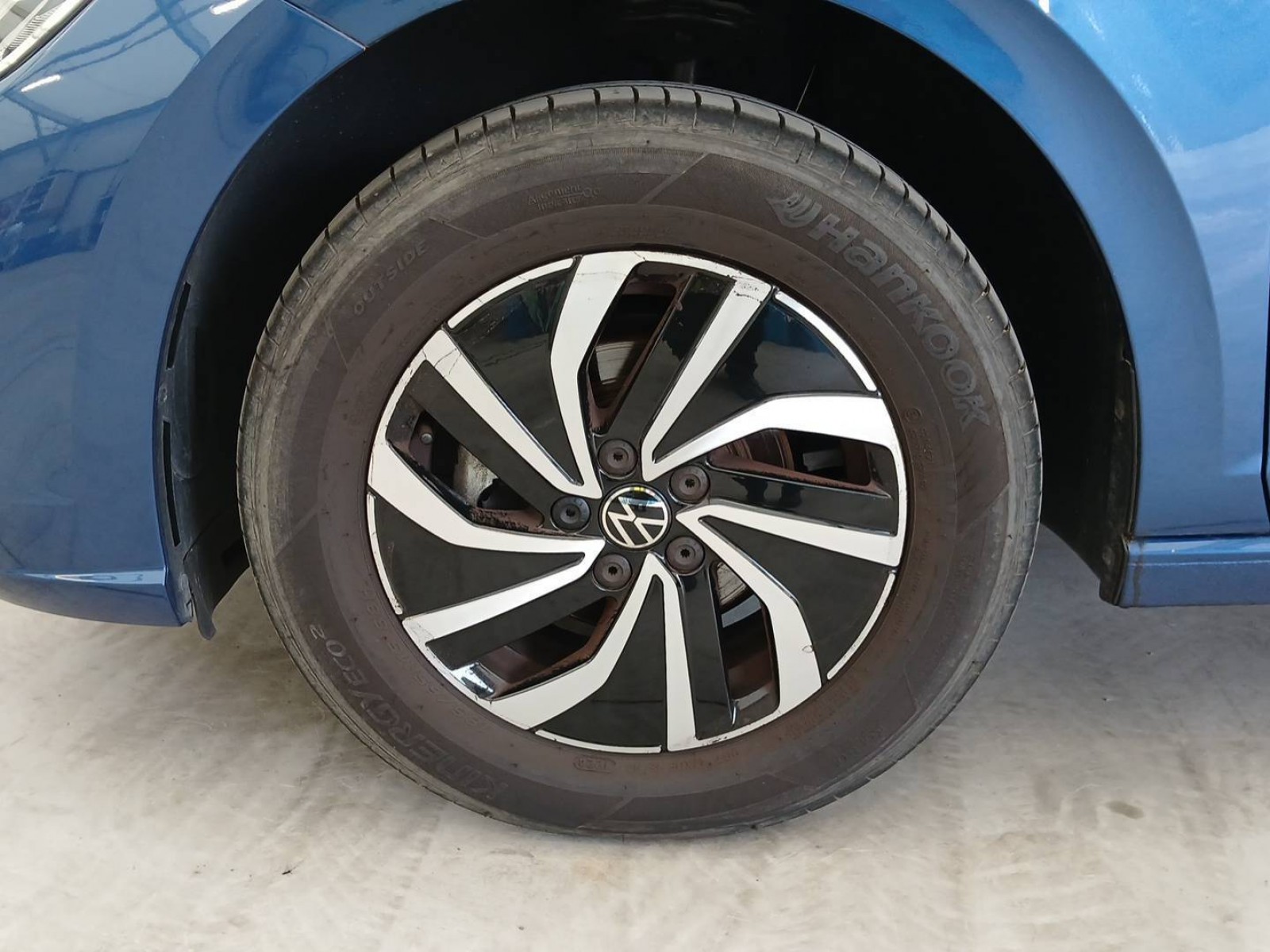 VOLKSWAGEN - POLO - #821933 - 11