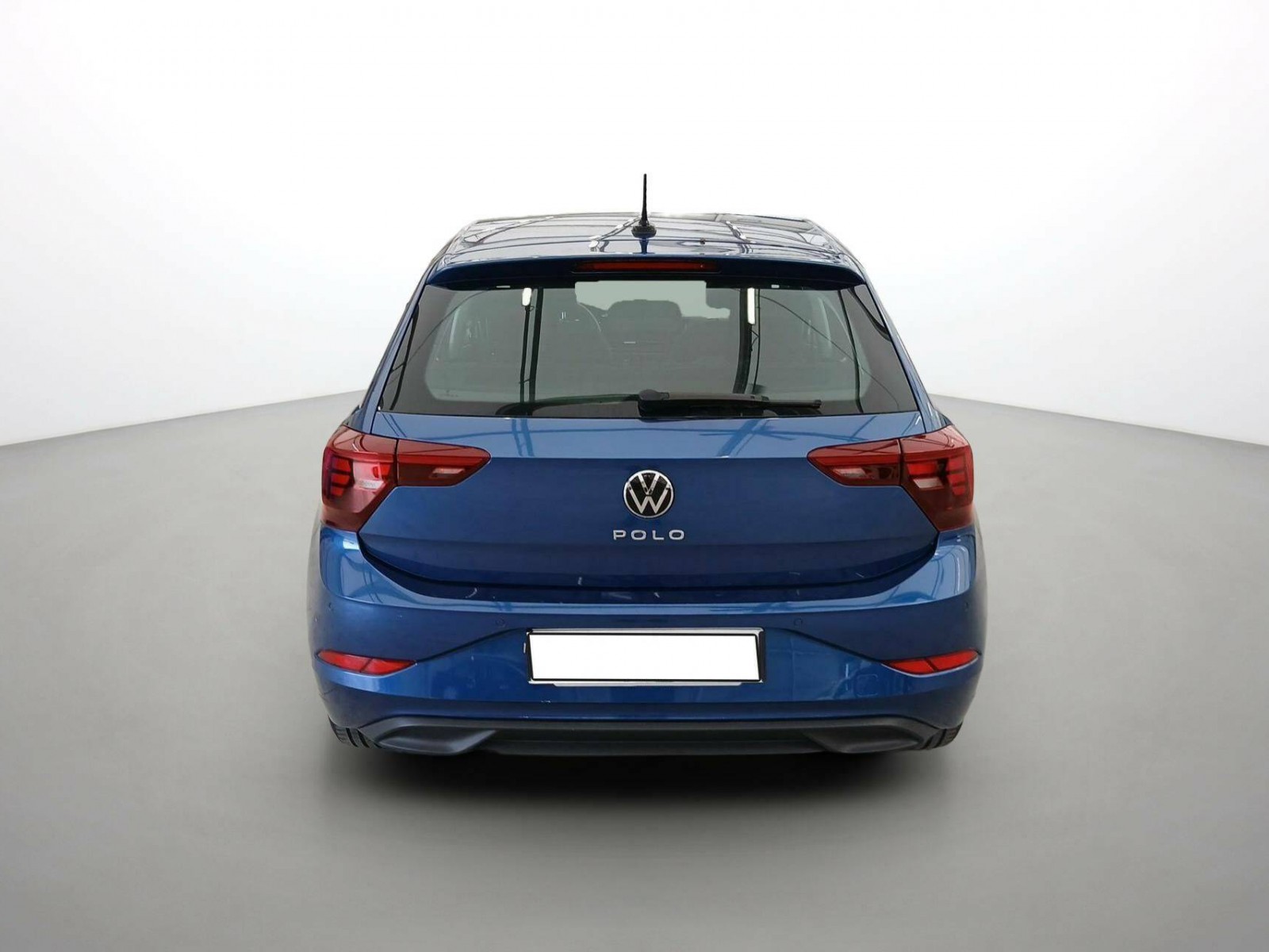 VOLKSWAGEN - POLO - #821933 - 15
