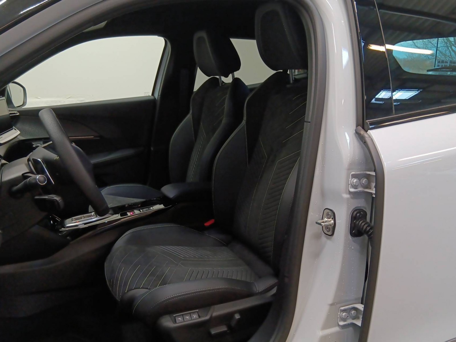 PEUGEOT - 2008 - #639382 - 9