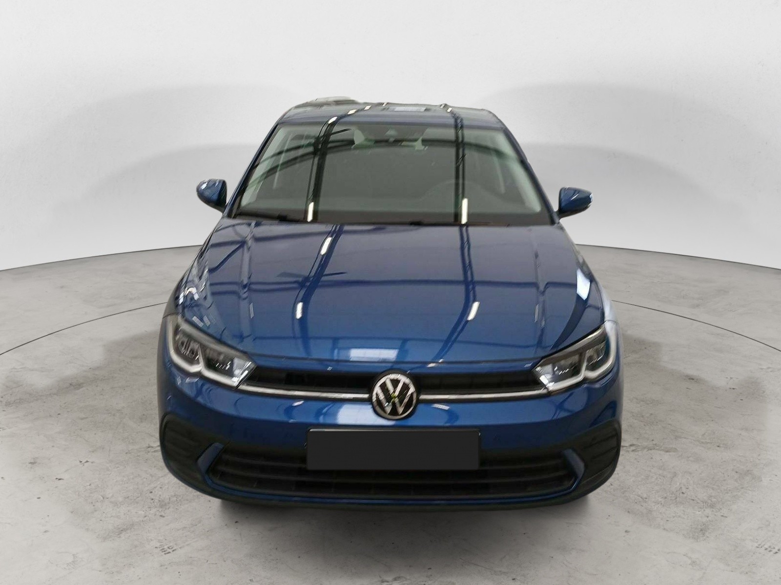 VOLKSWAGEN - POLO - #821933 - 1