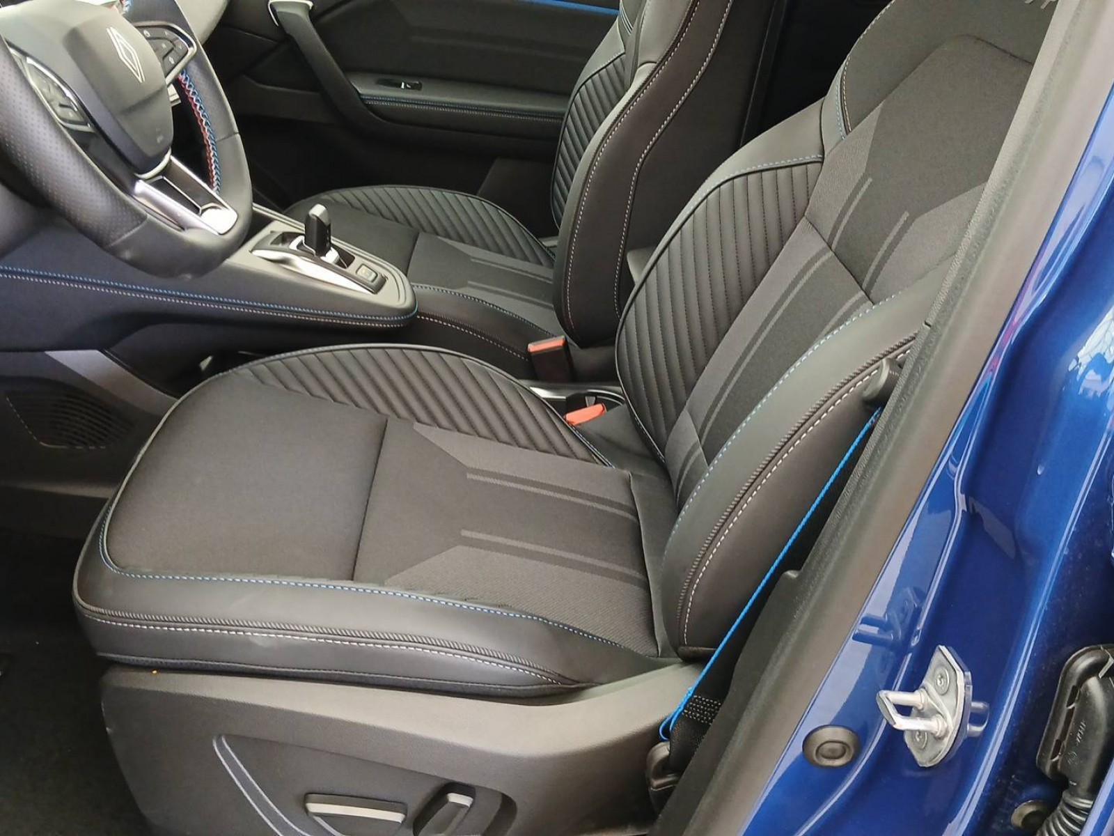 RENAULT - CAPTUR - #825902 - 7