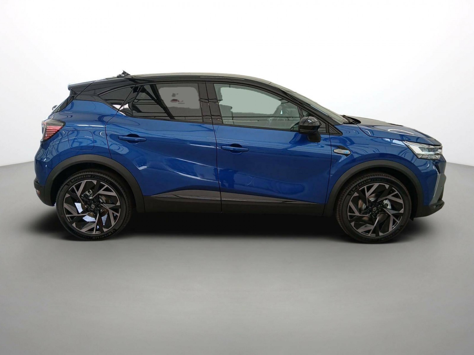 RENAULT - CAPTUR - #825902 - 15
