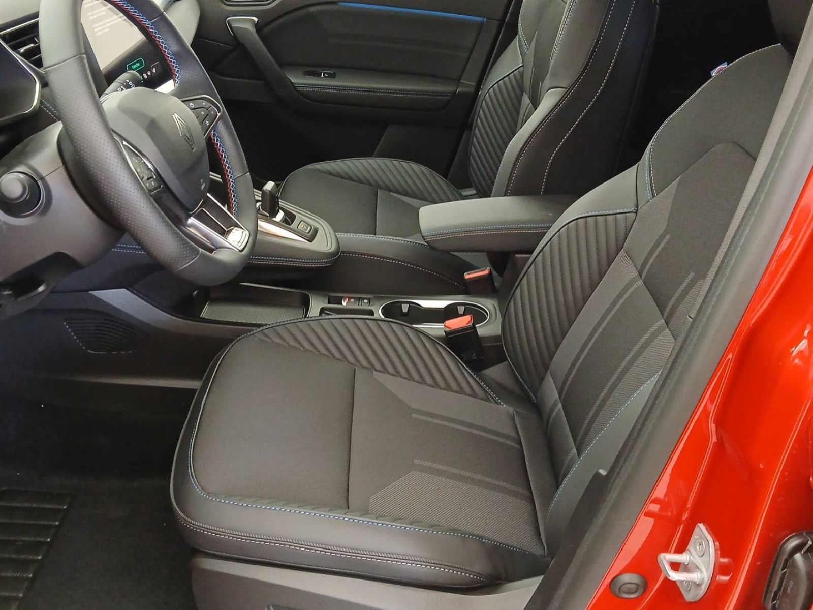 RENAULT - CAPTUR - #825900 - 7