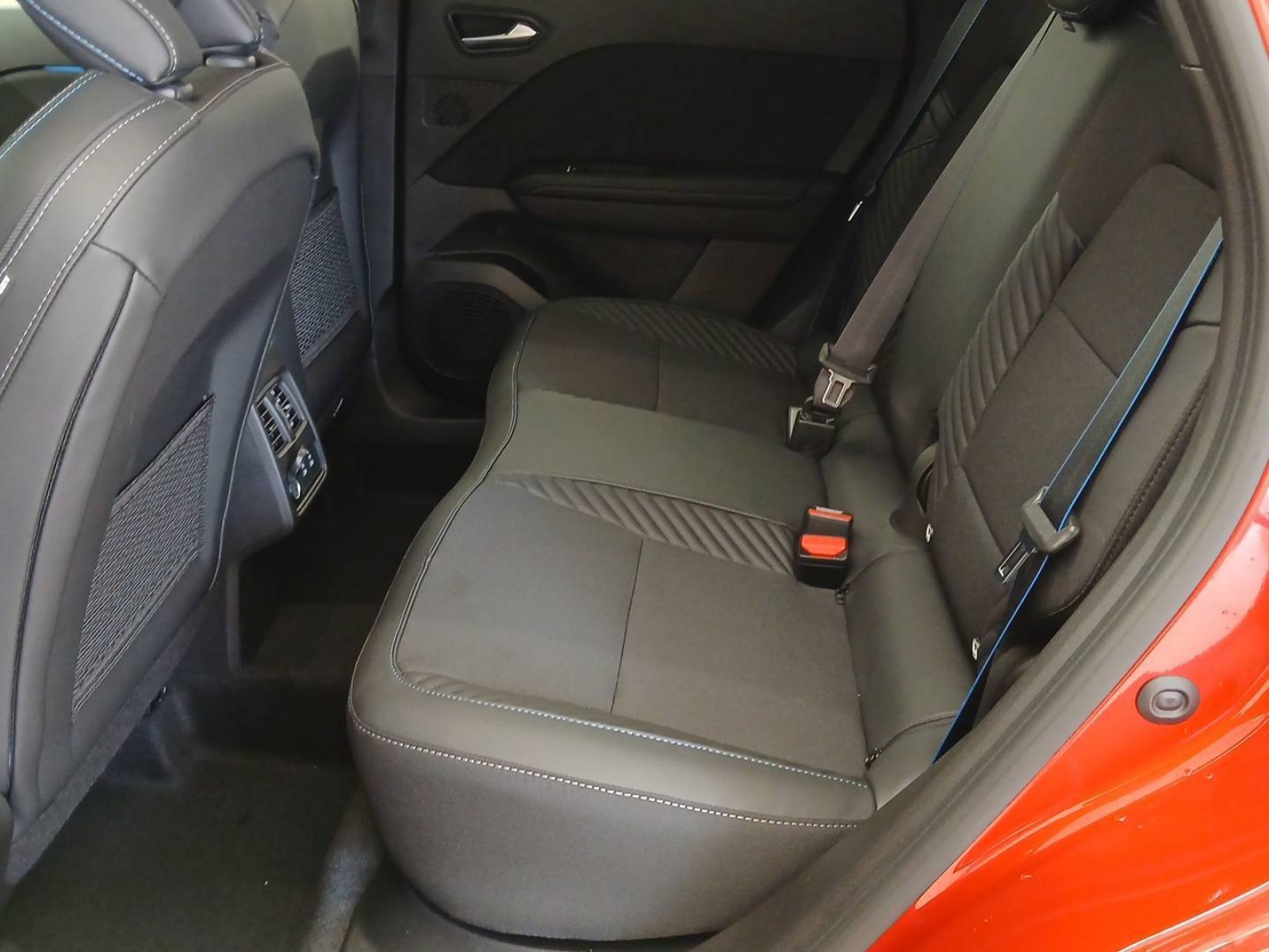 RENAULT - CAPTUR - #825900 - 8