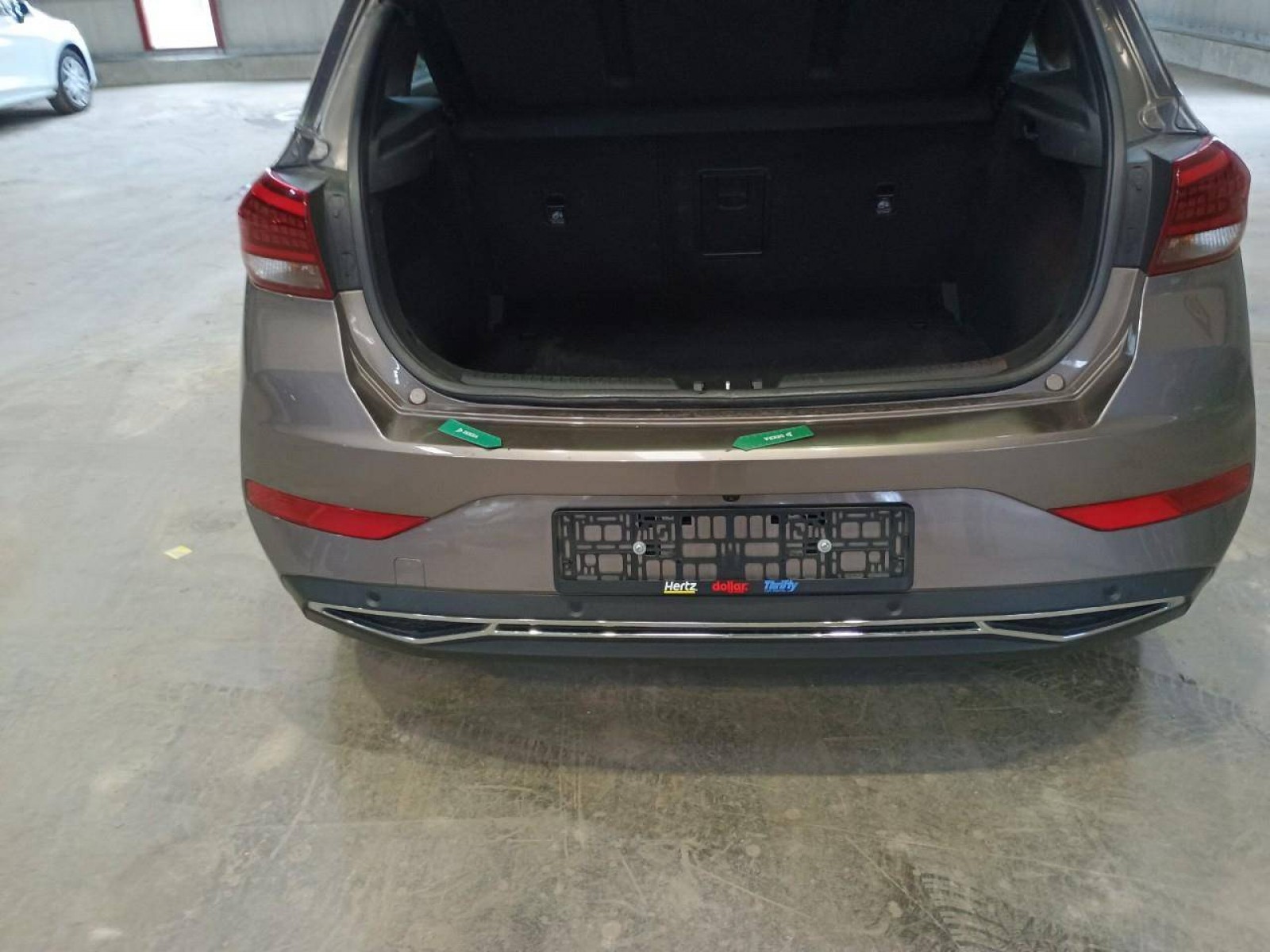 HYUNDAI - i30 - #720619 - 23