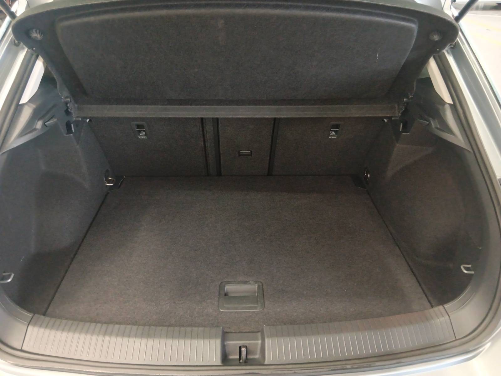 VOLKSWAGEN - T-ROC - #834796 - 11