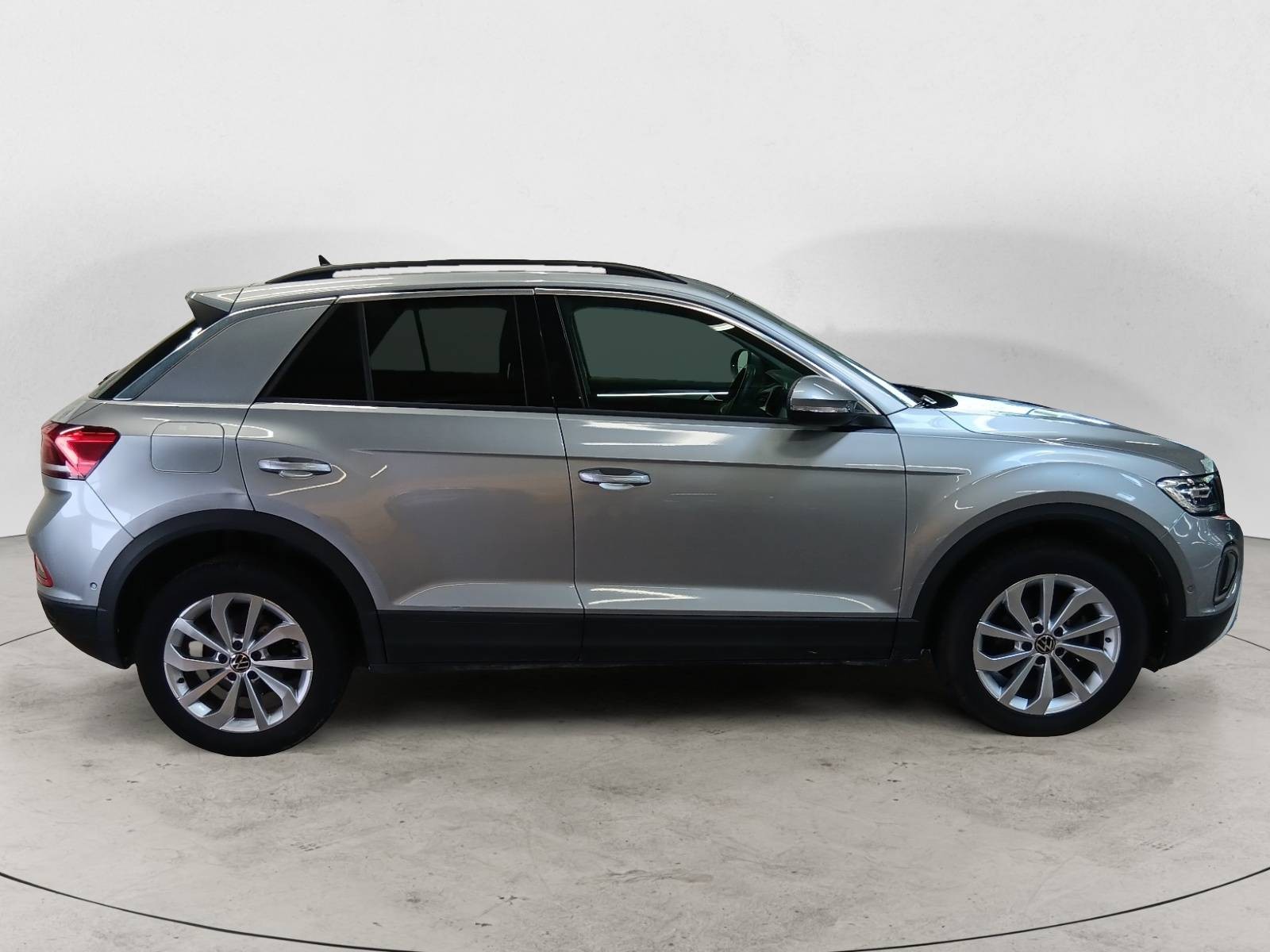 VOLKSWAGEN - T-ROC - #834796 - 14