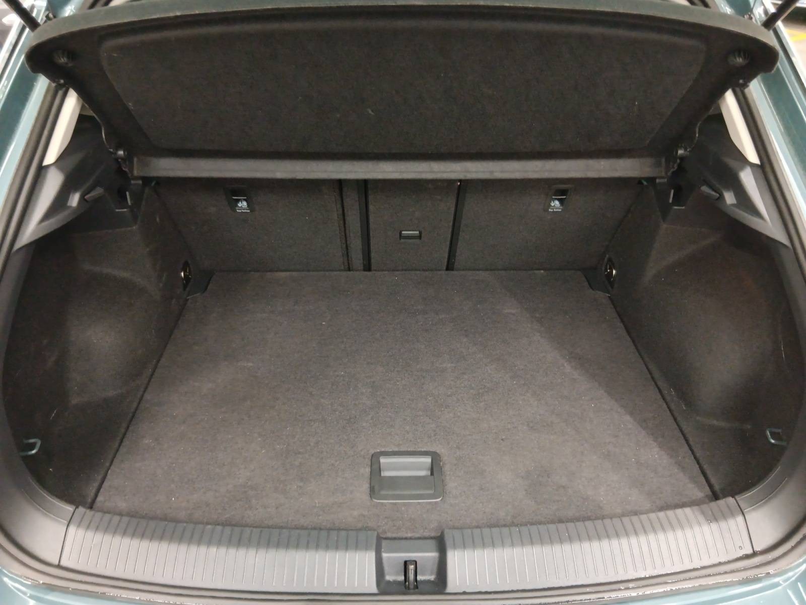 VOLKSWAGEN - T-ROC - #835943 - 11