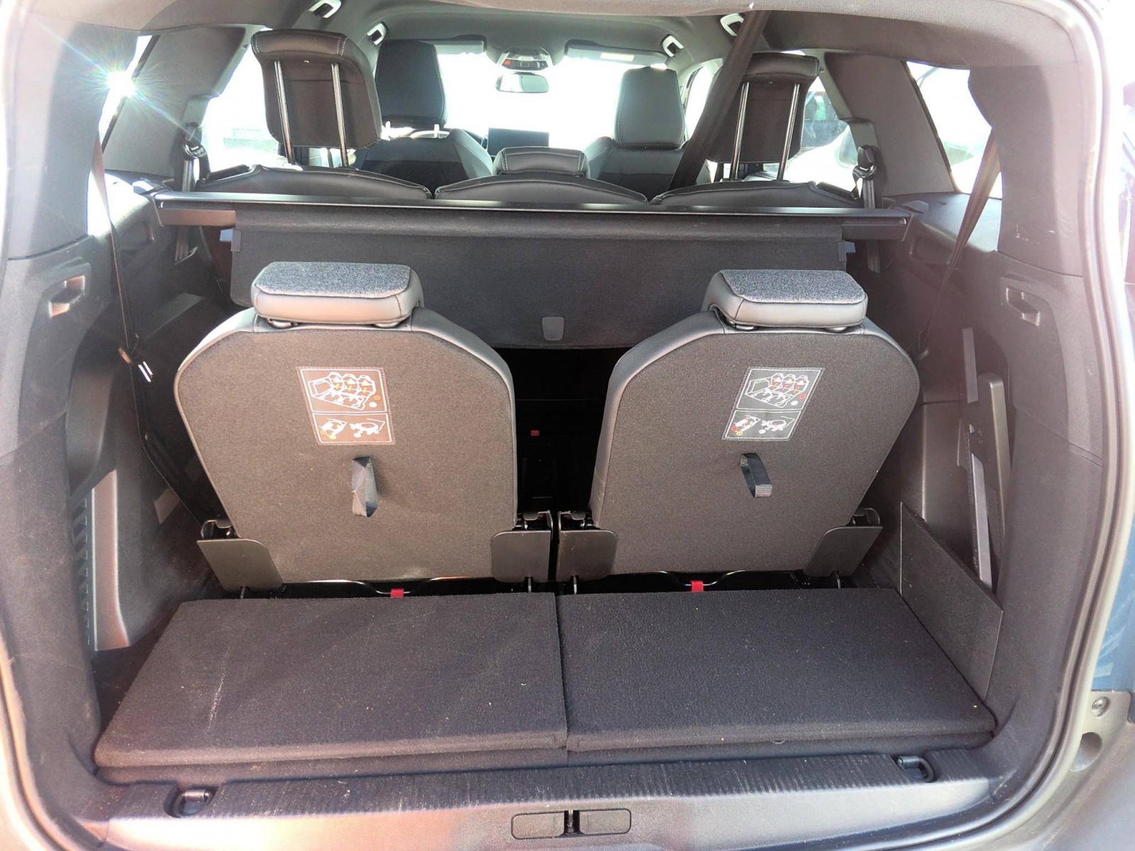 PEUGEOT - 5008 - #840119 - 3