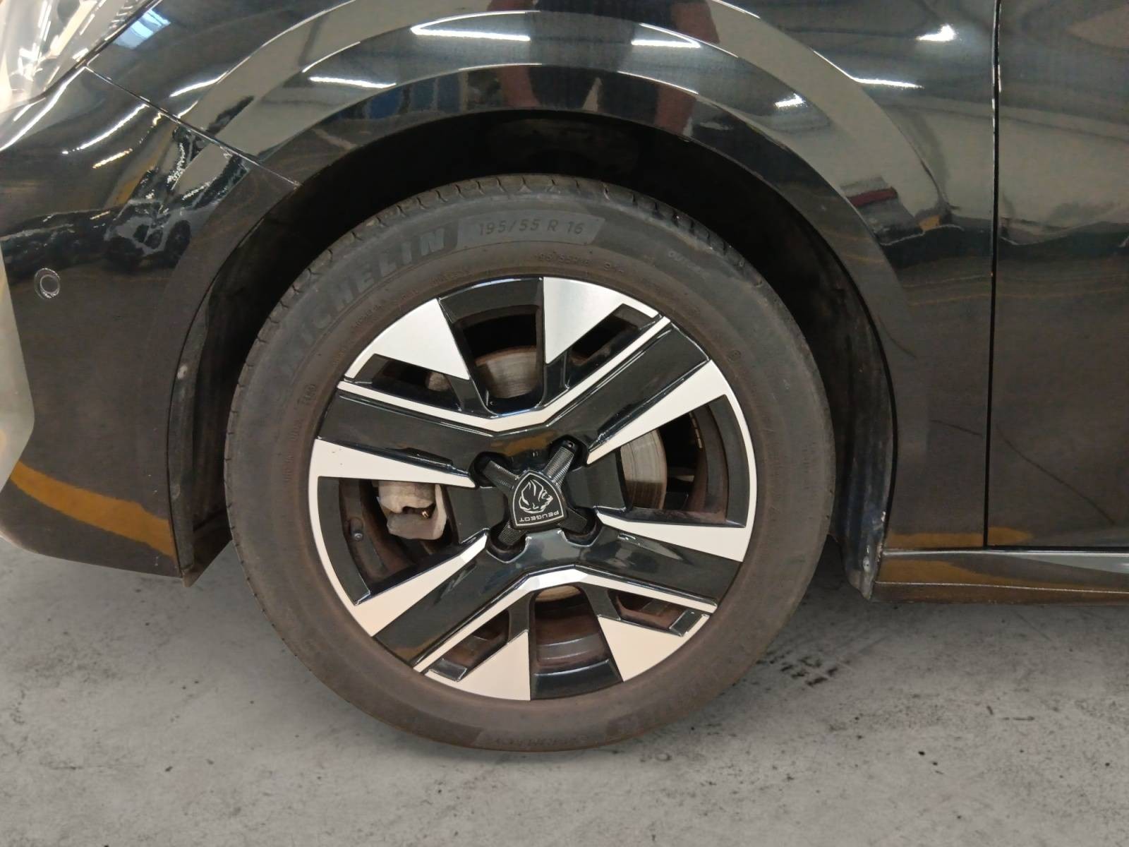 PEUGEOT - 208 - #836350 - 6