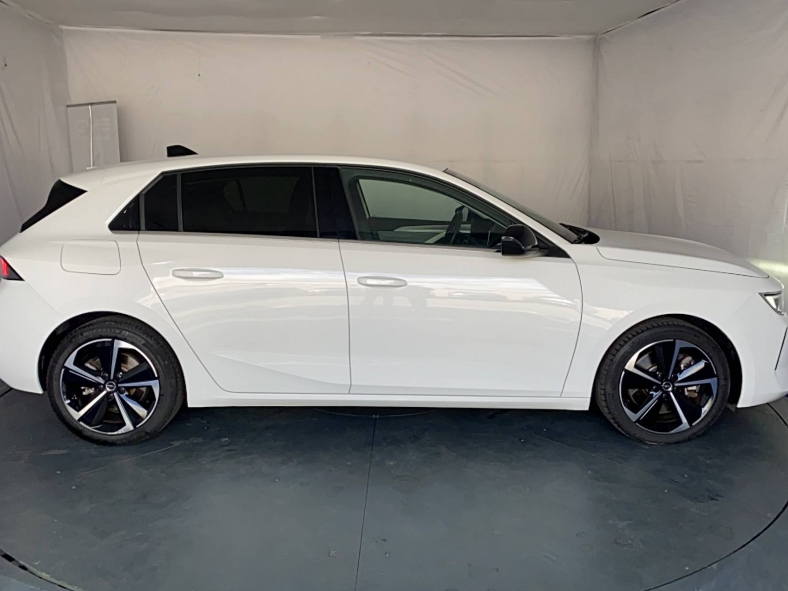 OPEL - ASTRA - #195719 - 29